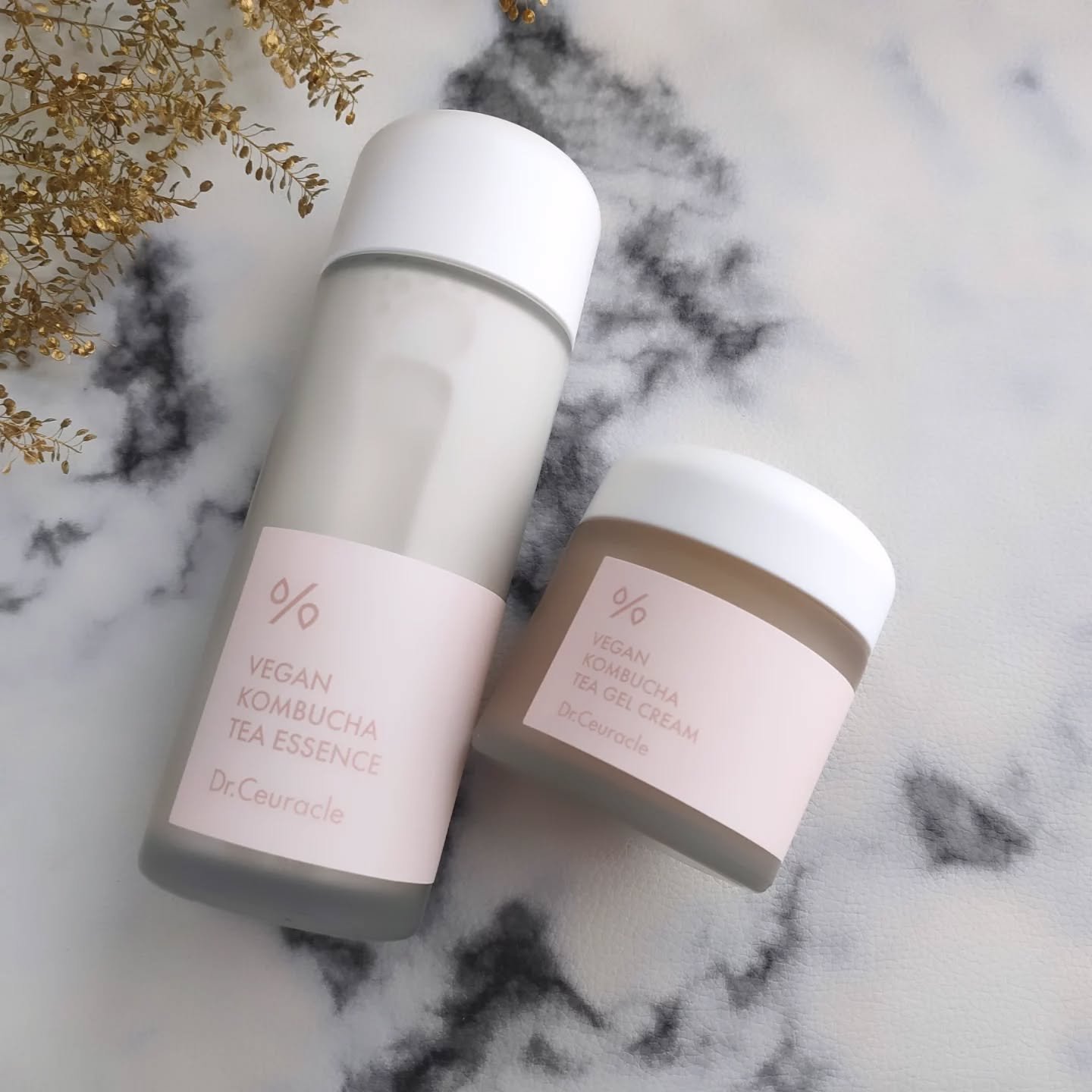 ヴィーガンコンブチャ ティー エッセンス/Dr.Ceuracle/オールインワン化粧品を使ったクチコミ（2枚目）