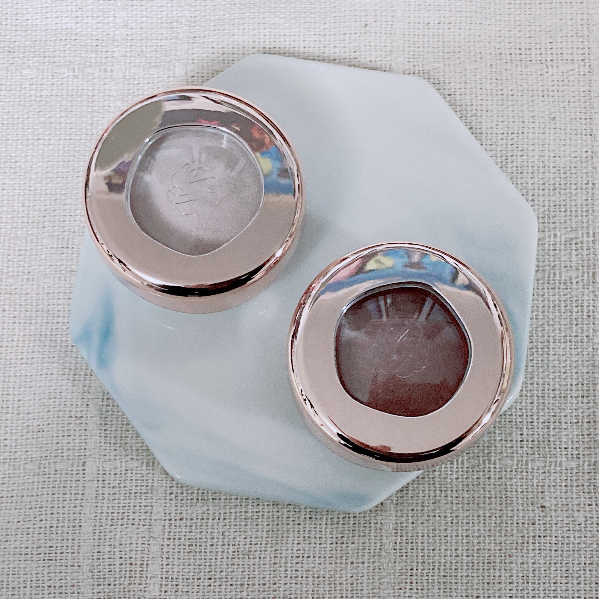 アイグロウジェム スキンシャドウ 02G dizzy mirage/DECORTÉ/ジェル・クリームアイシャドウを使ったクチコミ（2枚目）