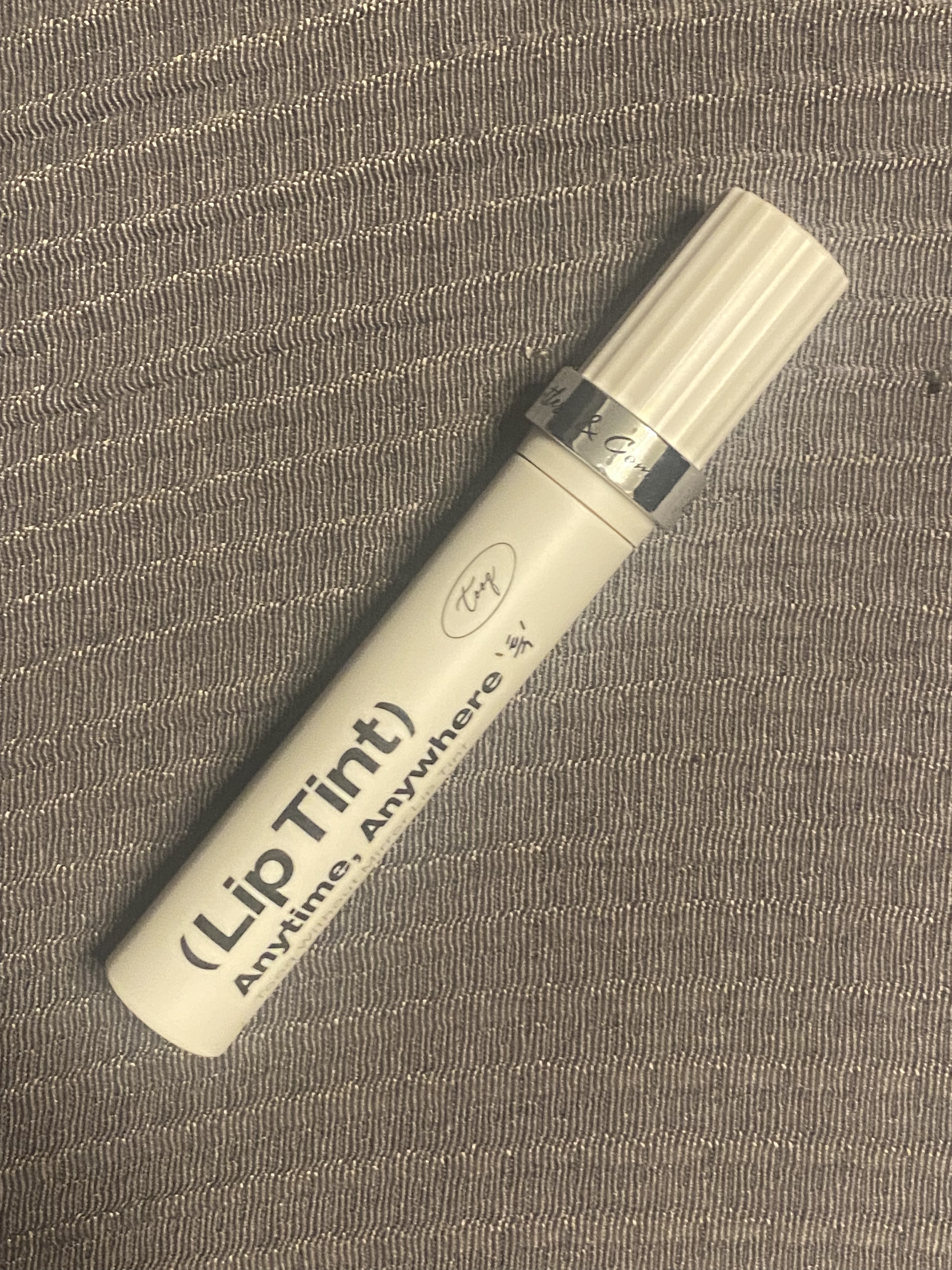 Tooq ウィズアウトミラーリップティントのクチコミ「使いやすい色なのと、ティントで落ちにくい所が気に入っています。
でもリップモンスターほどの持ち.....」（1枚目）