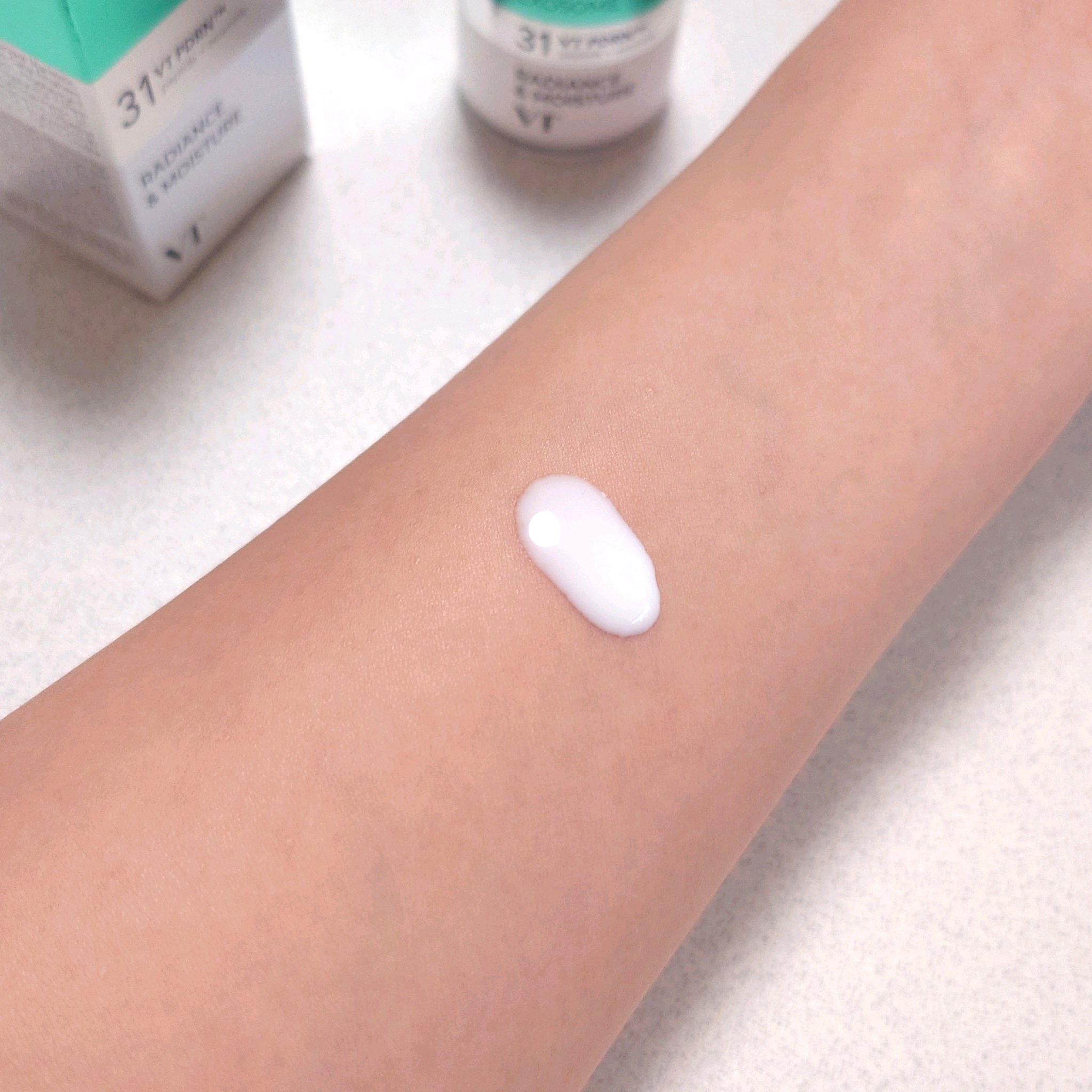 R5ファーミング アンプル/VT/美容液を使ったクチコミ（3枚目）