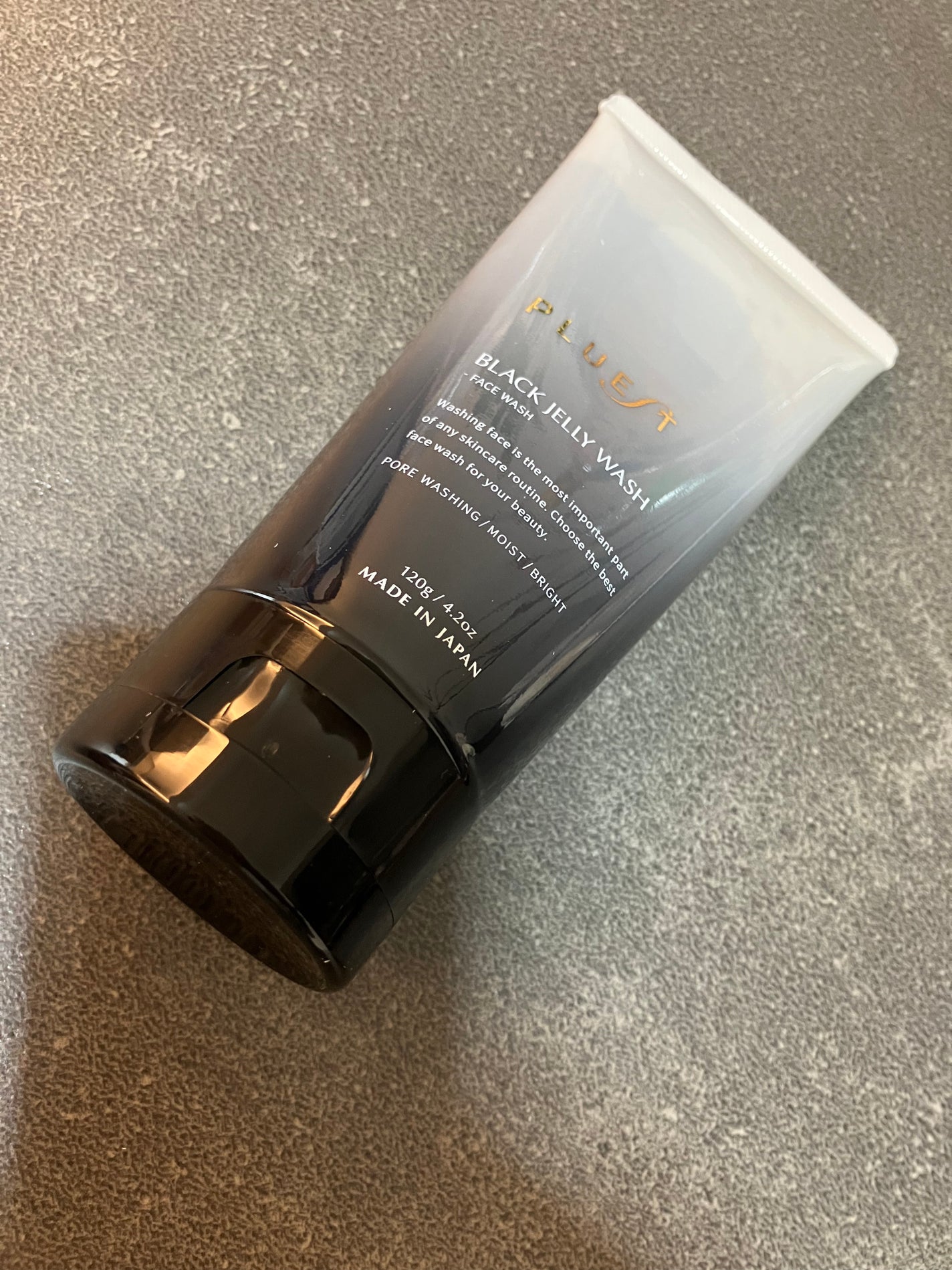 BLACK JELLY WASH(ブラックジェリーウォッシュ)/PLUEST/その他洗顔料を使ったクチコミ(1枚目)