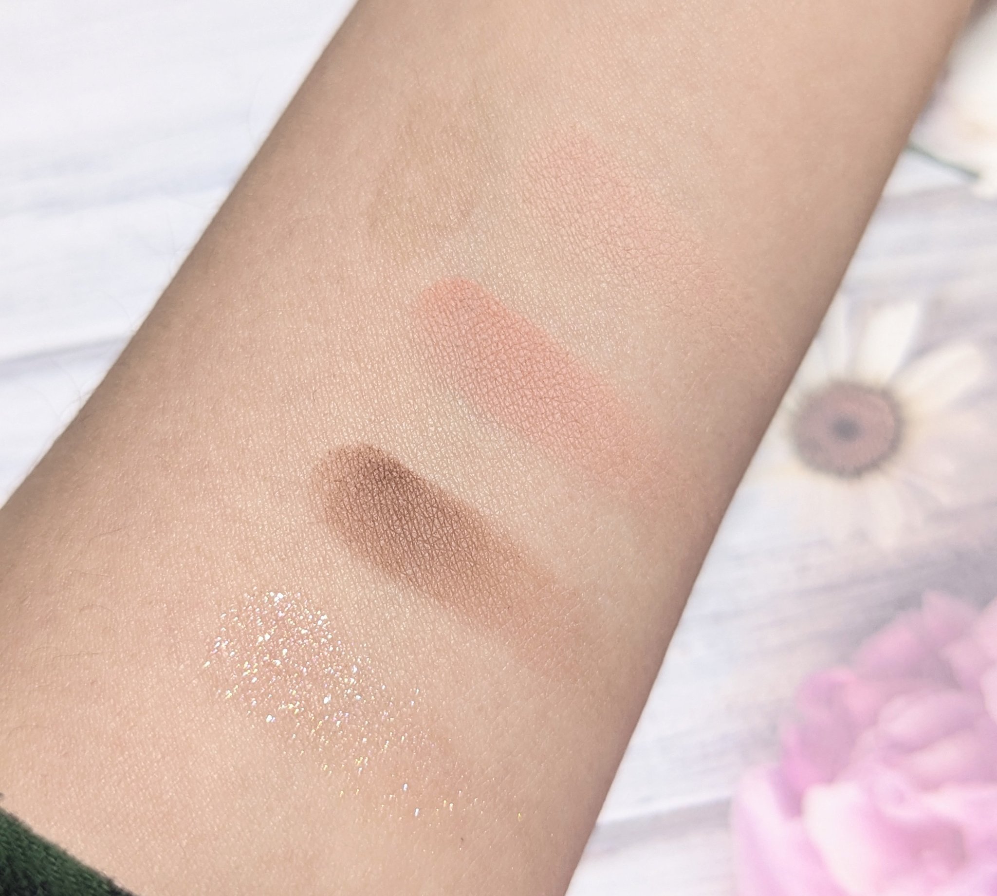 ベターザンアイズ/rom&nd/アイシャドウパレットを使ったクチコミ（3枚目）