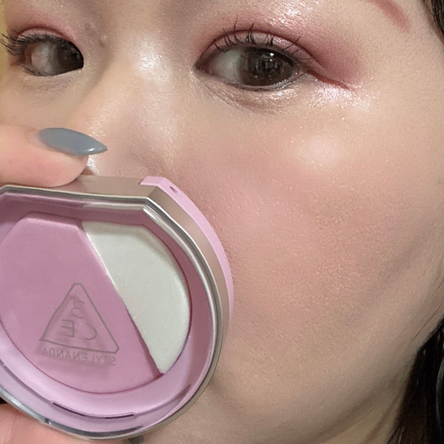 3CE ブラッシュライター/3CE/パウダーチークを使ったクチコミ(2枚目)