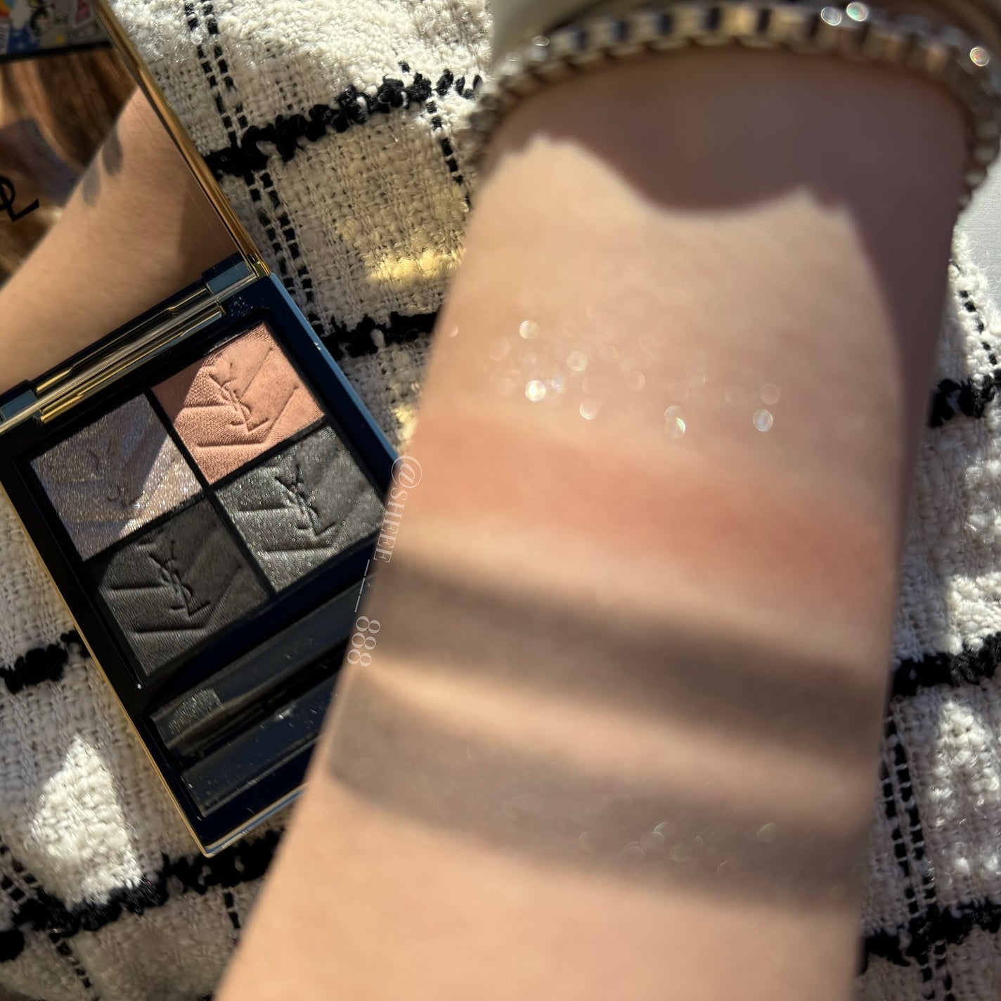 クチュール ミニ クラッチ/YVES SAINT LAURENT BEAUTE/アイシャドウパレットを使ったクチコミ(5枚目)