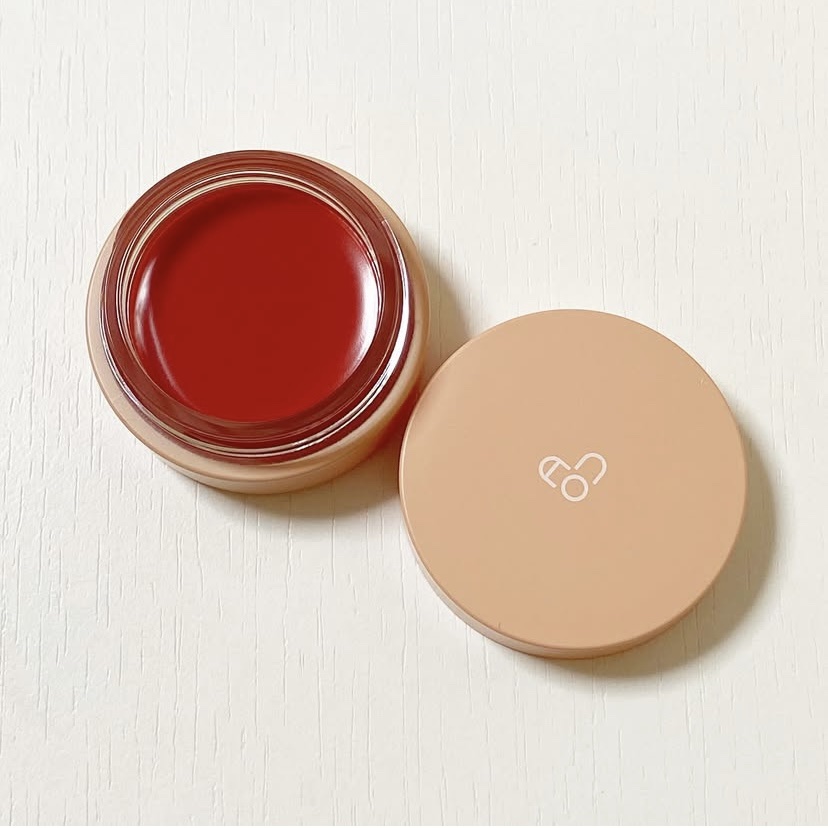 GLOWY TINT BALM 02 PERSIMMON BALM/AOU/リップグロスを使ったクチコミ（2枚目）