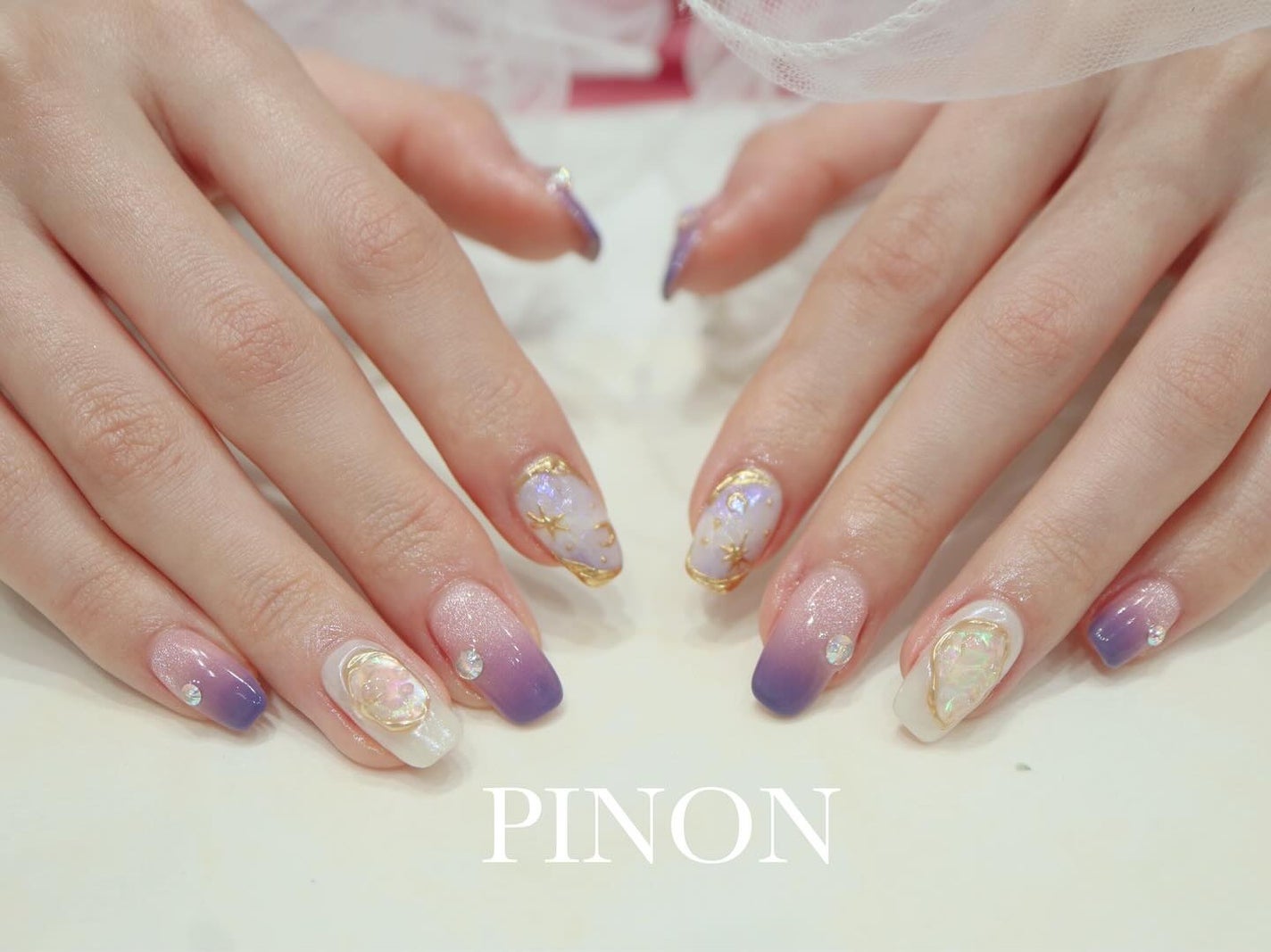 shino on LIPS 「お持ち込みデザイン☺︎キラキラ可愛いパープルグラデーション🪻オ..」(1枚目)