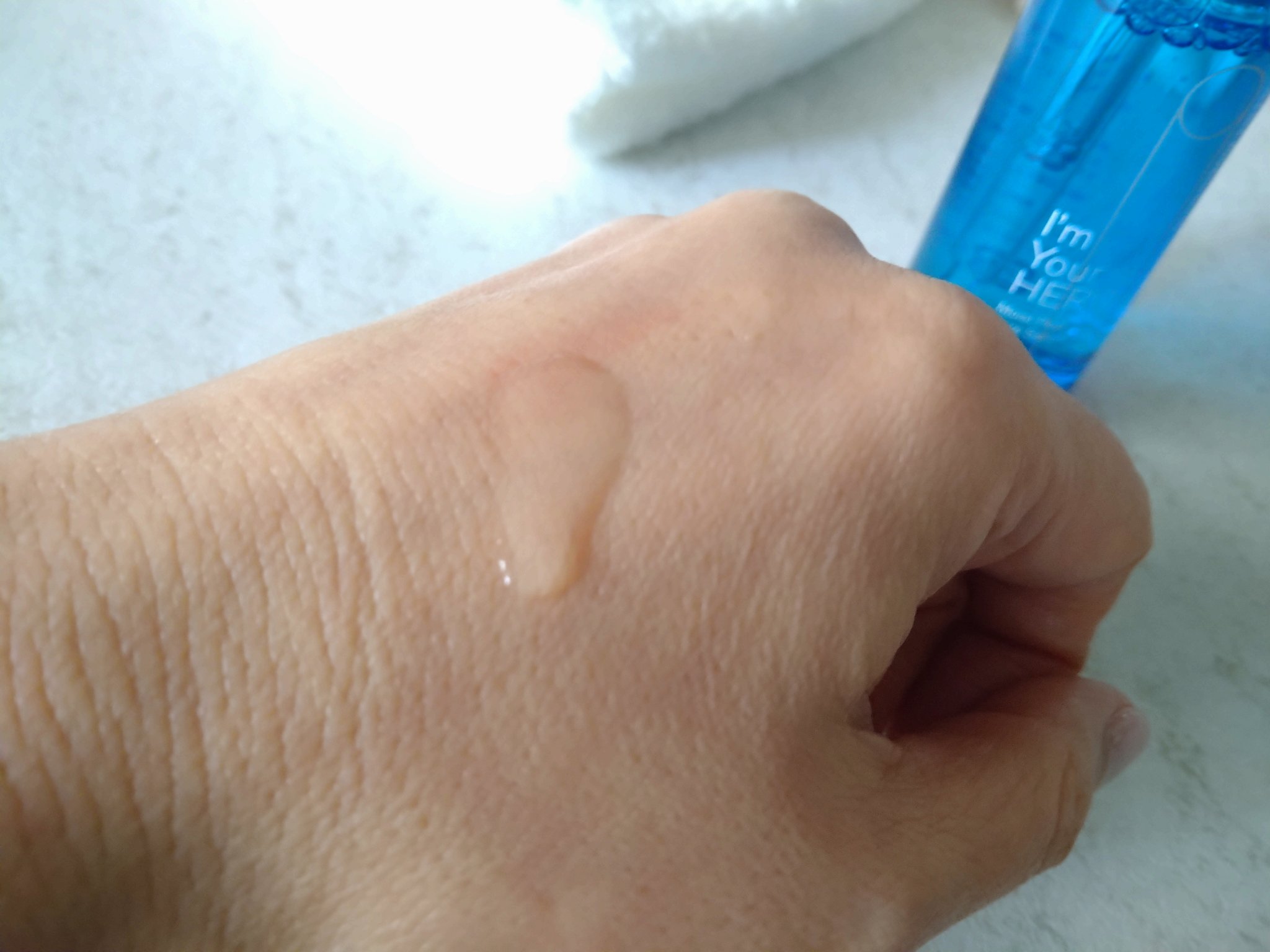 アイムユアヒーロー モイストピールケアセラム/SISI/美容液を使ったクチコミ（3枚目）
