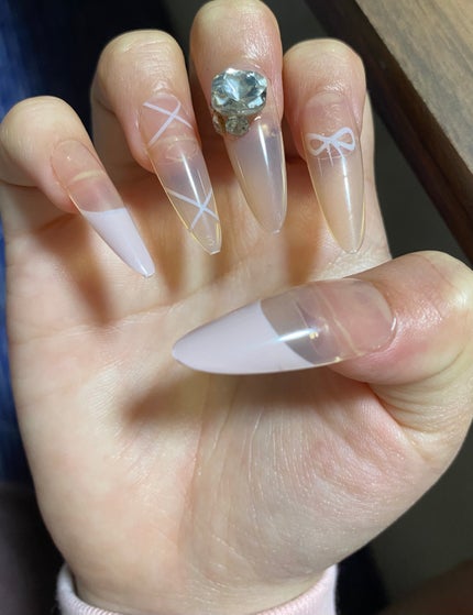 璃乃#コギャル読者モデル on LIPS 「このネイルチップ可愛くて長いのがいい所#ネイルチップこれダンス..」(2枚目)