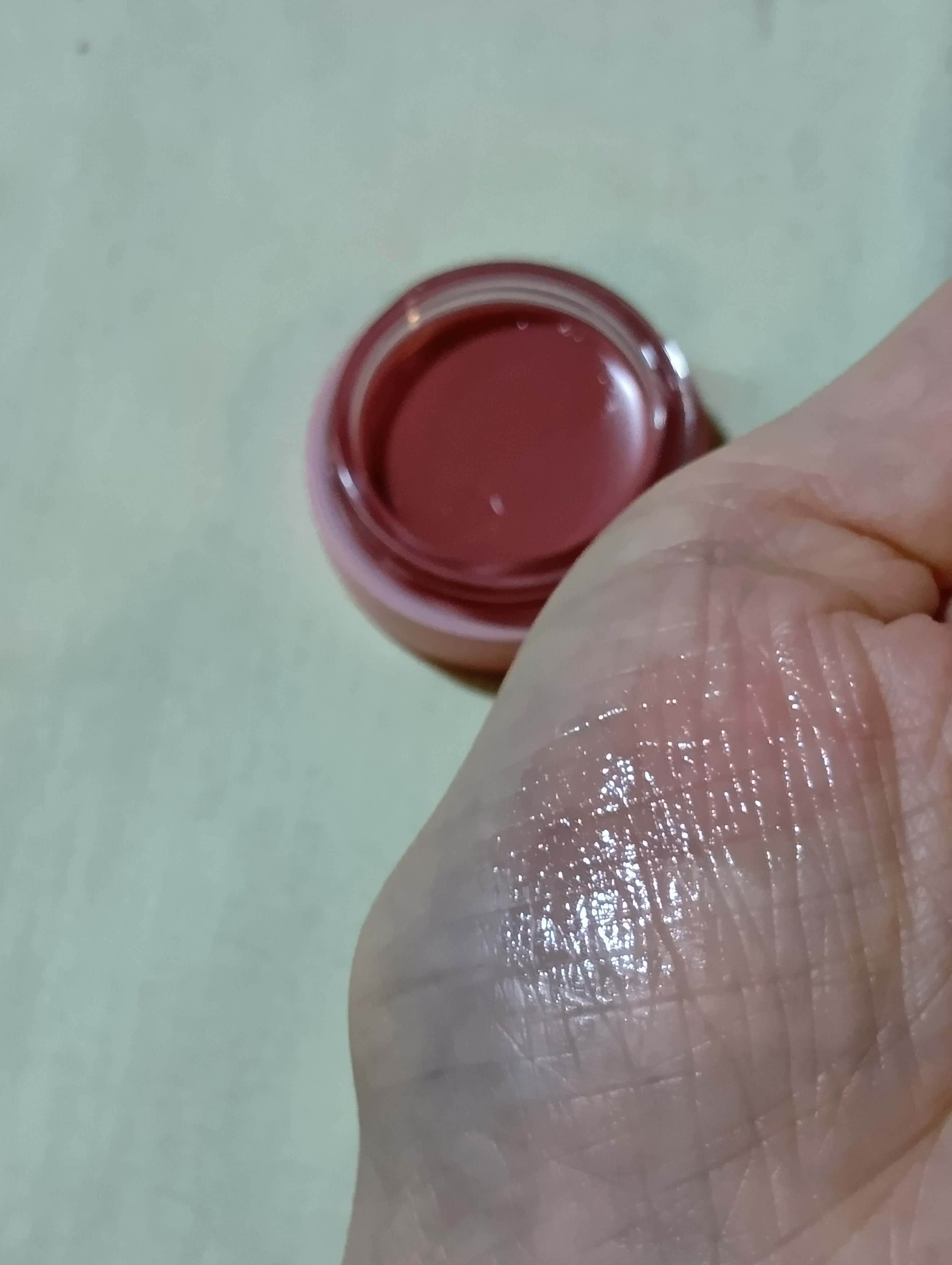 GLOWY TINT BALM/AOU/リップグロスを使ったクチコミ（2枚目）