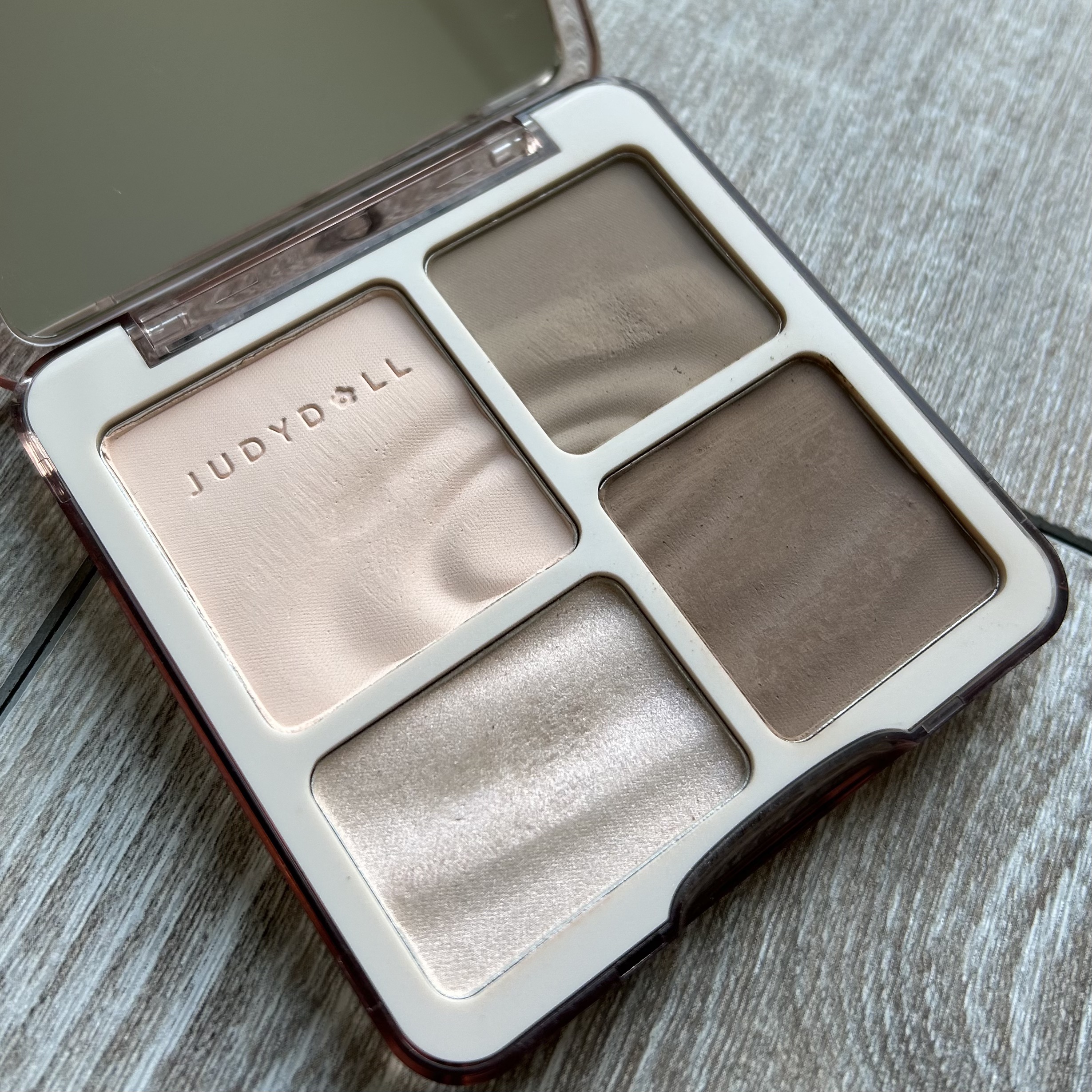 JUDYDOLL メリハリマスターパレット/JUDYDOLL/パウダーハイライトを使ったクチコミ（2枚目）