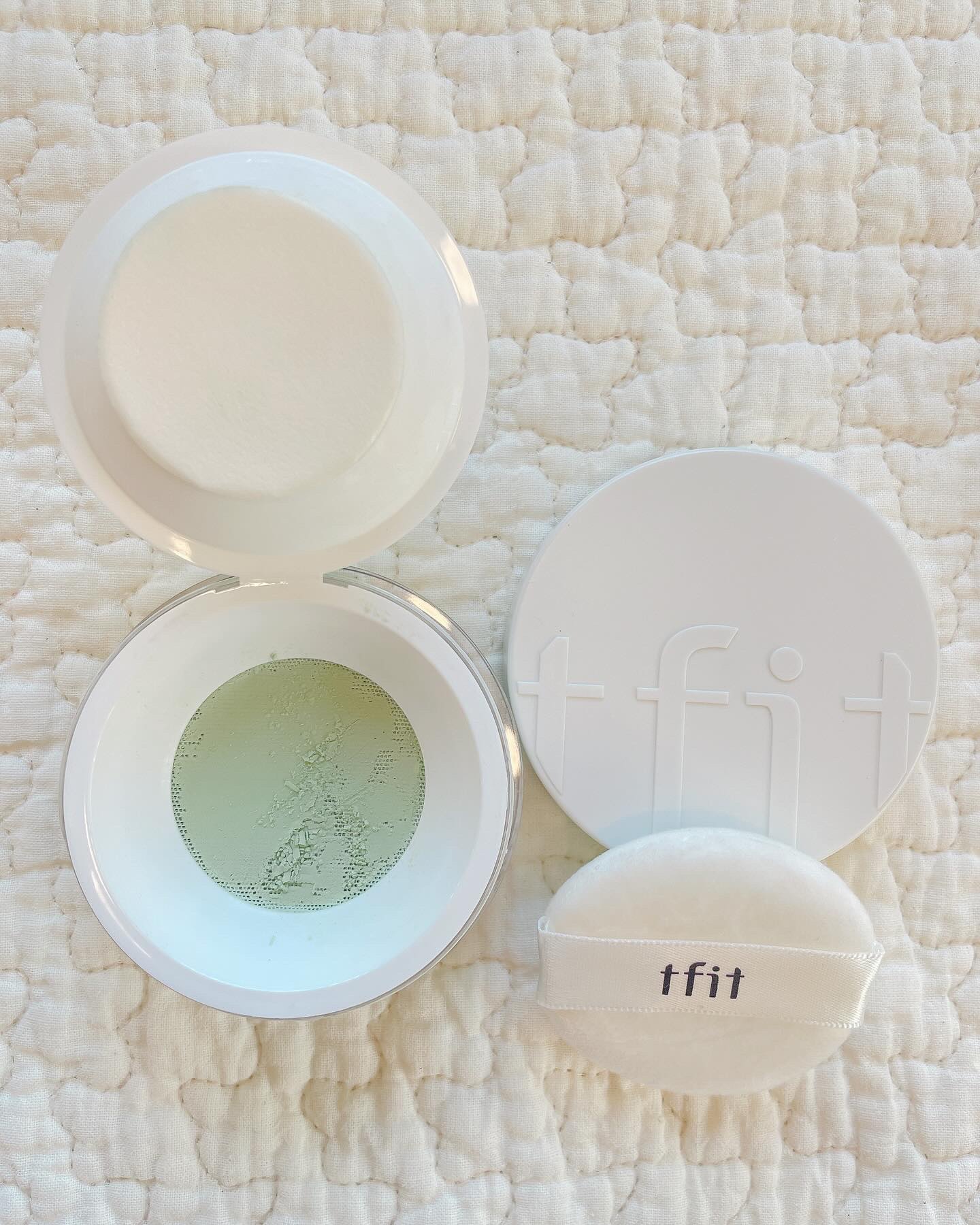 トランスルーセントセットフィニッシングパウダー スペシャルセット(パウダーブラシ付)/TFIT/その他キットセットを使ったクチコミ（2枚目）