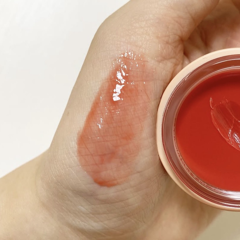 GLOWY TINT BALM 02 PERSIMMON BALM/AOU/リップグロスを使ったクチコミ（3枚目）
