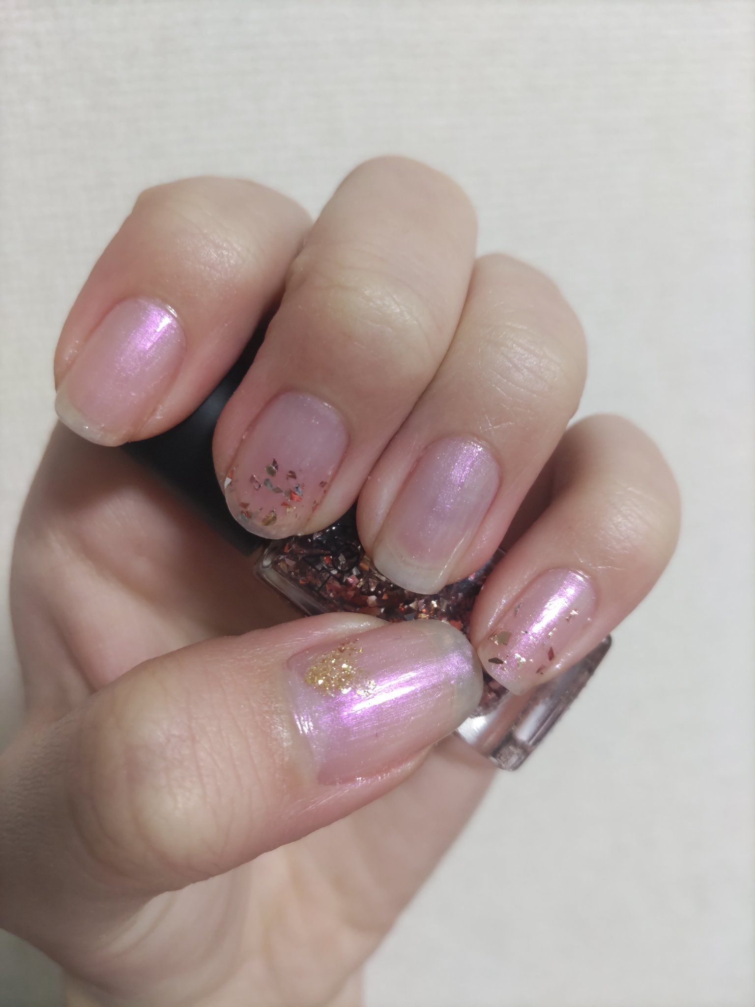 ネイルホリック パーティーフレーク/ネイルホリック/マニキュアを使ったクチコミ（1枚目）