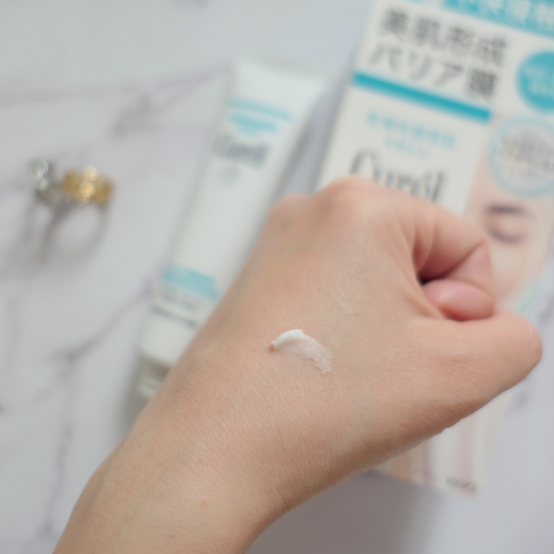 キュレル 潤浸保湿 パウダーバーム/キュレル/フェイスバームを使ったクチコミ（2枚目）