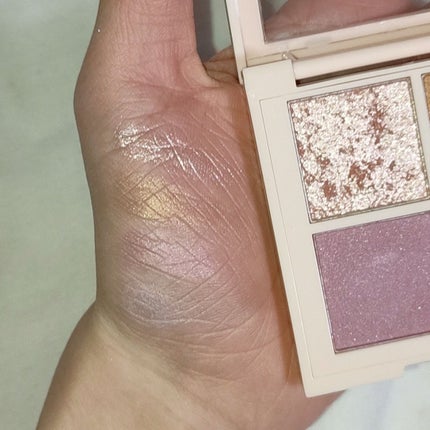 レブロン ダズル アイシャドウ クアッド/REVLON/アイシャドウパレットを使ったクチコミ(4枚目)