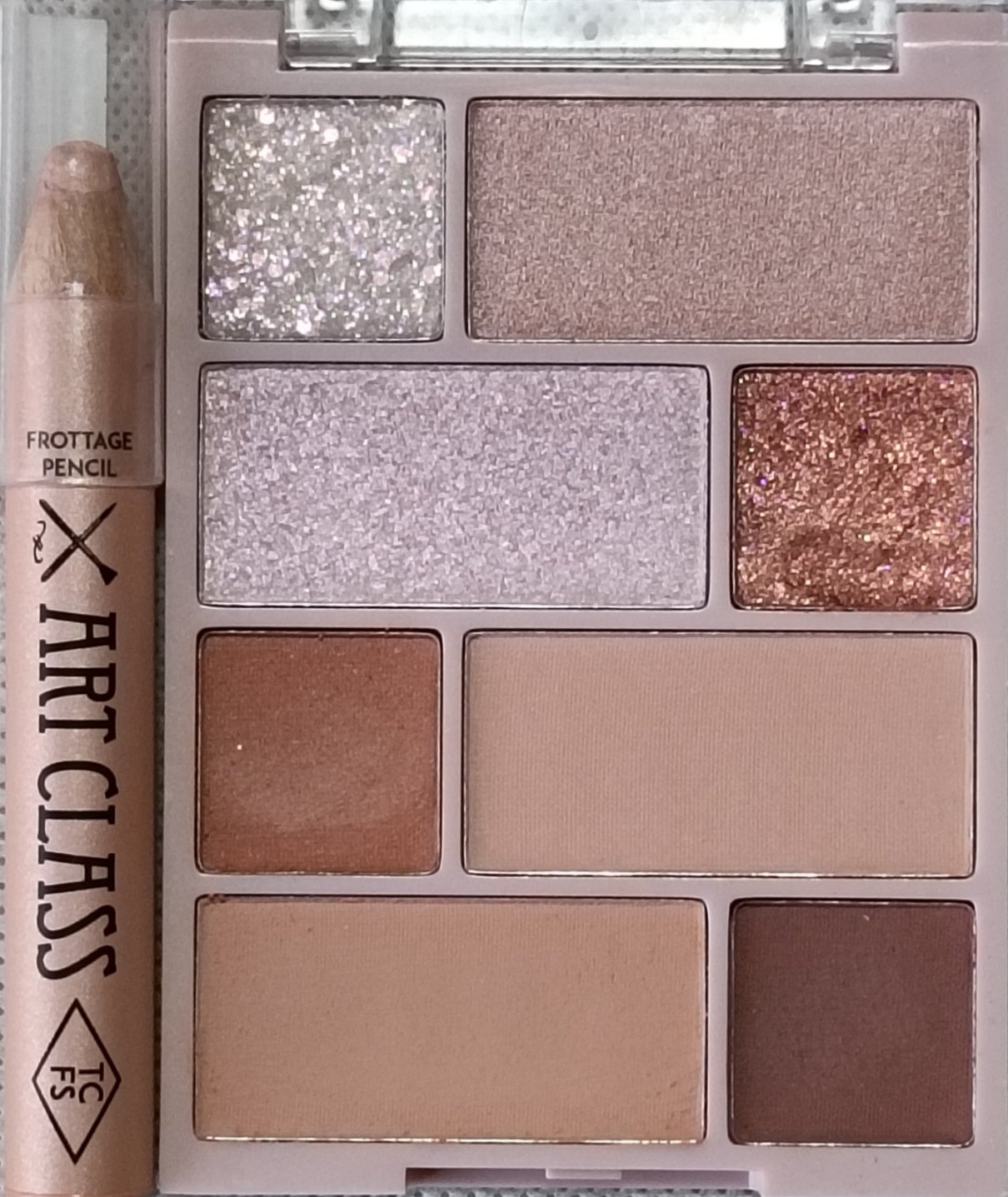 アポカリプス リップラッカー/リンメル ロンドン/口紅を使ったクチコミ（3枚目）