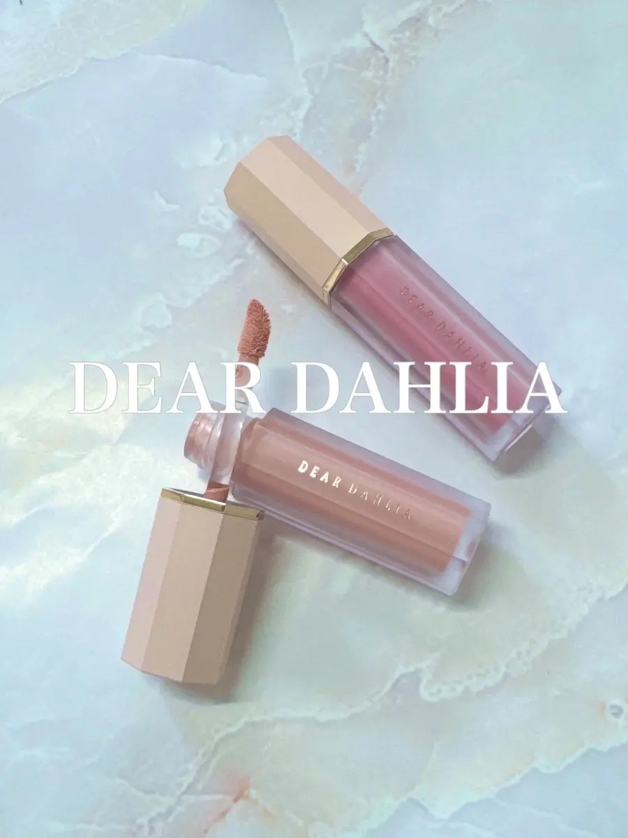 メガ割𝑪𝒉𝒆𝒄𝒌⚠️

ディアダリアの
ペタルドロップリキッドブラッシャー
が可愛すぎる😍💕

オリヤン第1位🥇
獲得の水彩画メイクを叶えるリキッドチーク✨
頬に馴染ませるだけでじゅわほっぺに♡
肌馴染みも良く高発色〜✨
ス