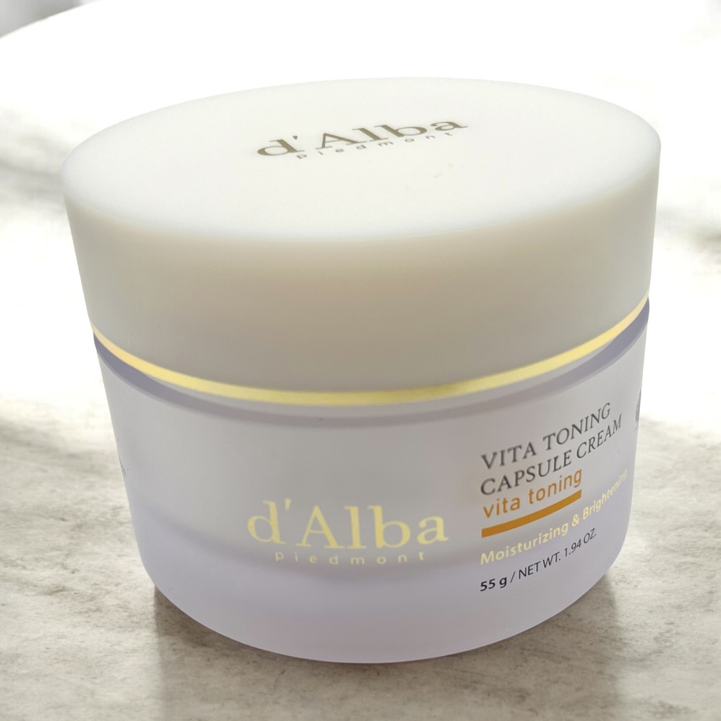 𓍼𓅯𓂃𓈒𓂂𓏸

⟡⎯⎯⎯⎯⎯⎯⎯⎯⎯⎯⎯⎯⎯⎯⎯⎯⎯⎯⟡

　　　　　　　　d'Alba

⟡⎯⎯⎯⎯⎯⎯⎯⎯⎯⎯⎯⎯⎯⎯⎯⎯⎯⎯⟡

━━☞ ビタトーニングカプセルクリーム

⚠︎ ᴾᴼᴵᴺᵀ ⚠︎
くすみのない透明感あふれる