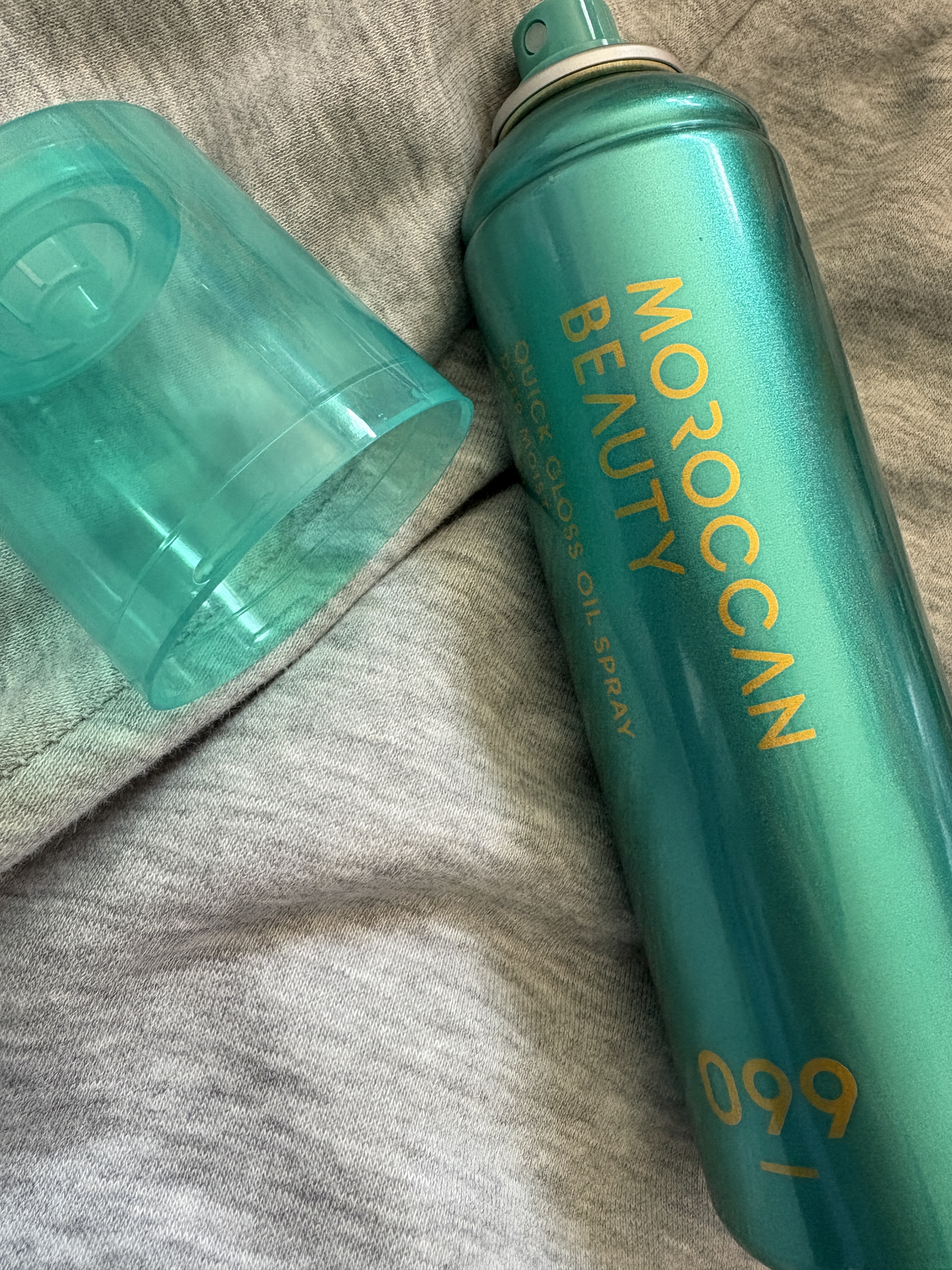 モロッカンビューティ ディープモイスト クイックグロス オイルスプレー/モロッカンビューティ/ヘアスプレーを使ったクチコミ（1枚目）