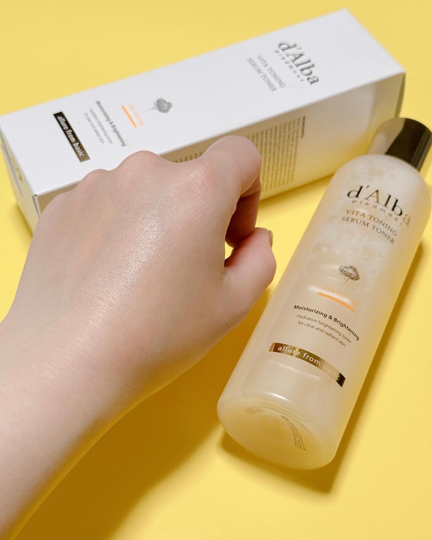 MOON on LIPS 「💛✨💛✨💛✨d'Albaビタトーニングセラムトナーくすみがちな..」(9枚目)