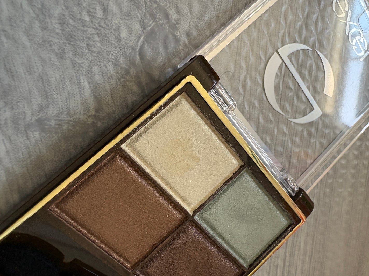 リアルクローズシャドウ/excel/アイシャドウパレットを使ったクチコミ(1枚目)