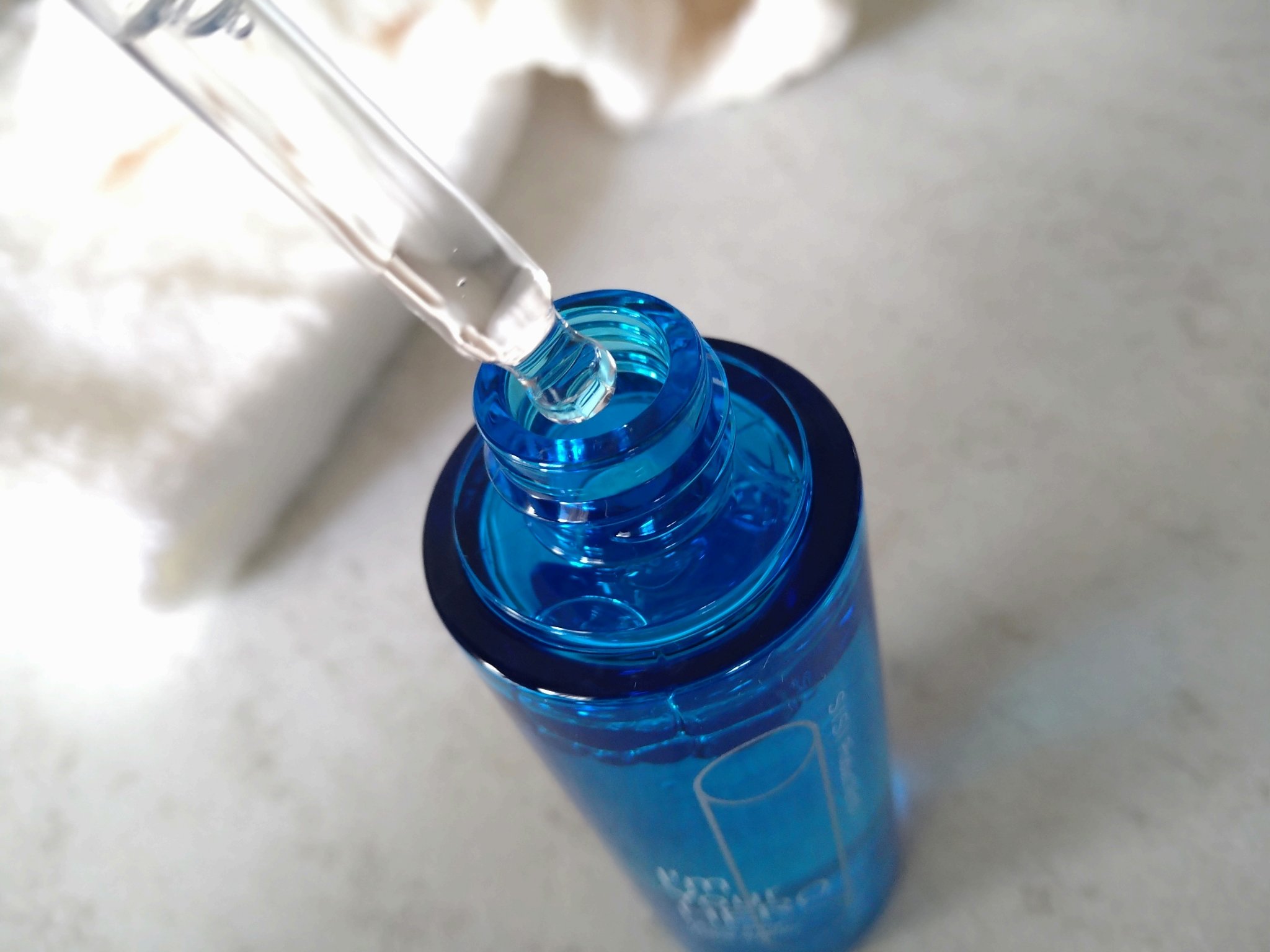 アイムユアヒーロー モイストピールケアセラム/SISI/美容液を使ったクチコミ（2枚目）