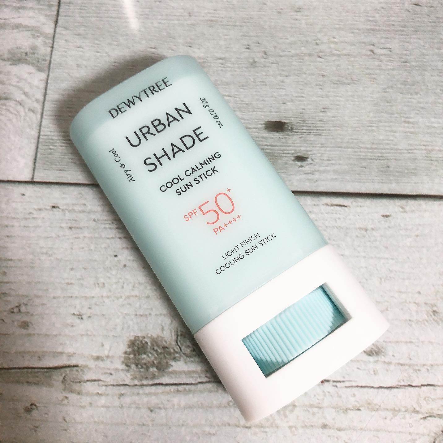 DEWYTREE クールカーミングサンスティックのクチコミ「#qoo10メガ割購入品 

#dewytree 
#dewytreeurbanshade 
.....」（2枚目）