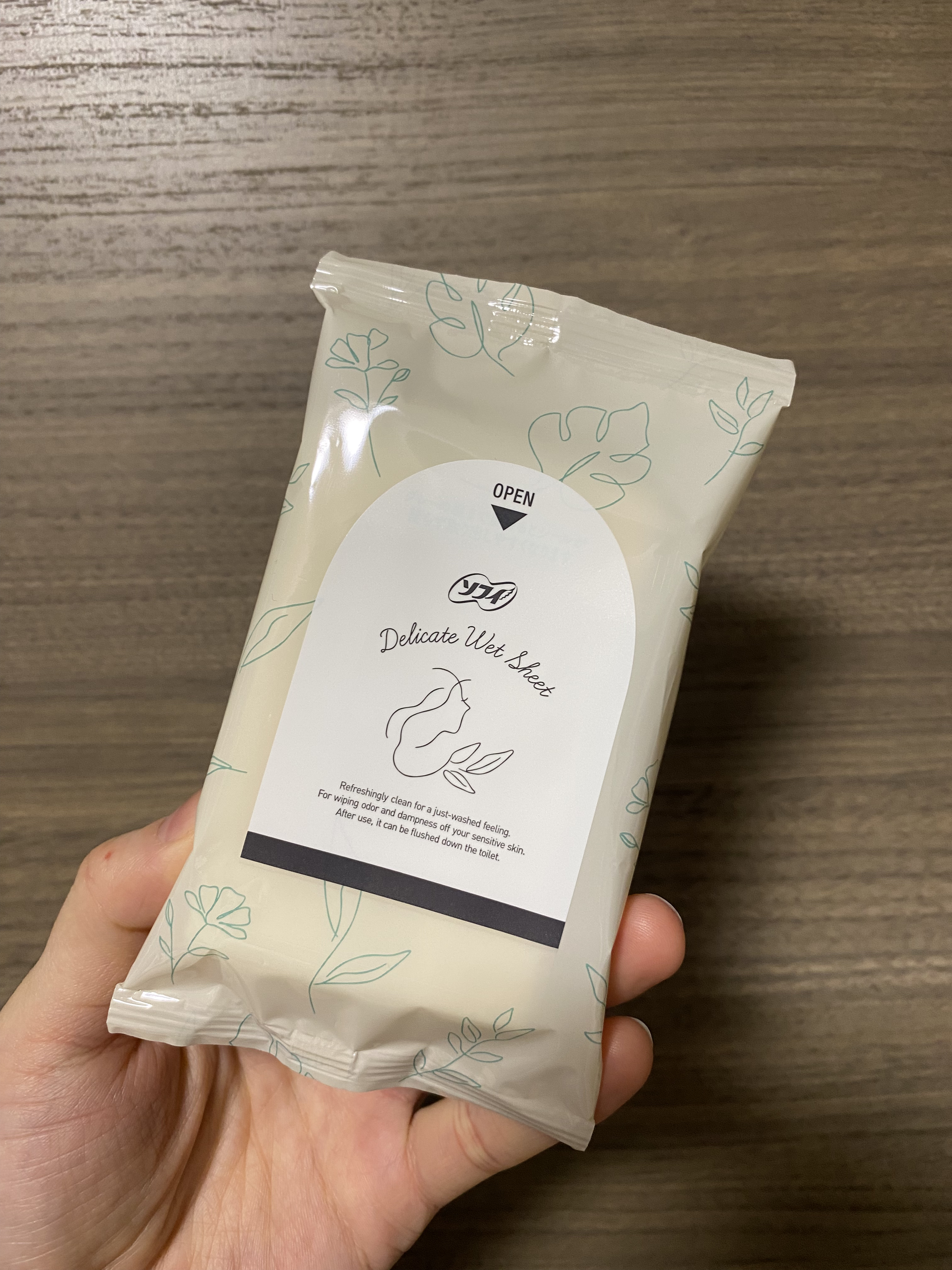 ソフィ デリケートウェットシート 無香料/ソフィ/デリケートゾーンケアを使ったクチコミ（2枚目）