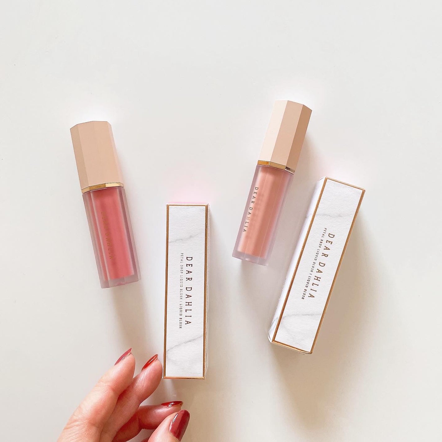 ペタルドロップリキッドブラッシャー/DEAR DAHLIA/リキッドチークを使ったクチコミ(1枚目)