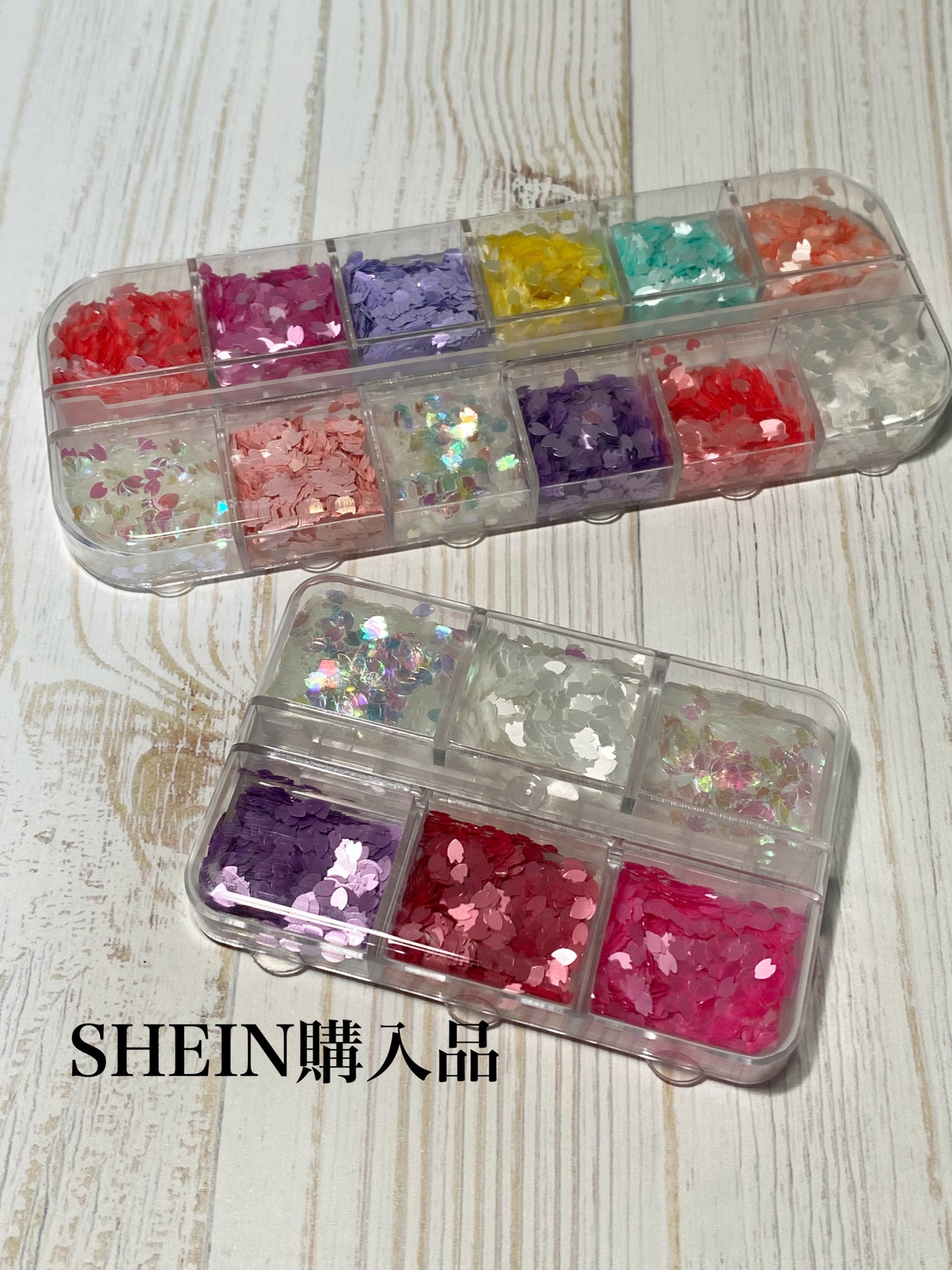 みこ☆フォロバ100 on LIPS 「SHEIN購入の桜ホロ🌸薄くてポリッシュでも使いやすいです。サ..」(1枚目)