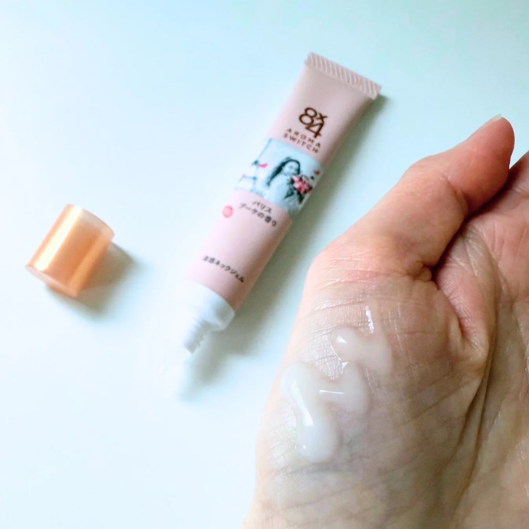 8x4 アロマスイッチ 涼感ネックジェル パリスブーケの香り/８ｘ４/デオドラント・制汗剤を使ったクチコミ（2枚目）