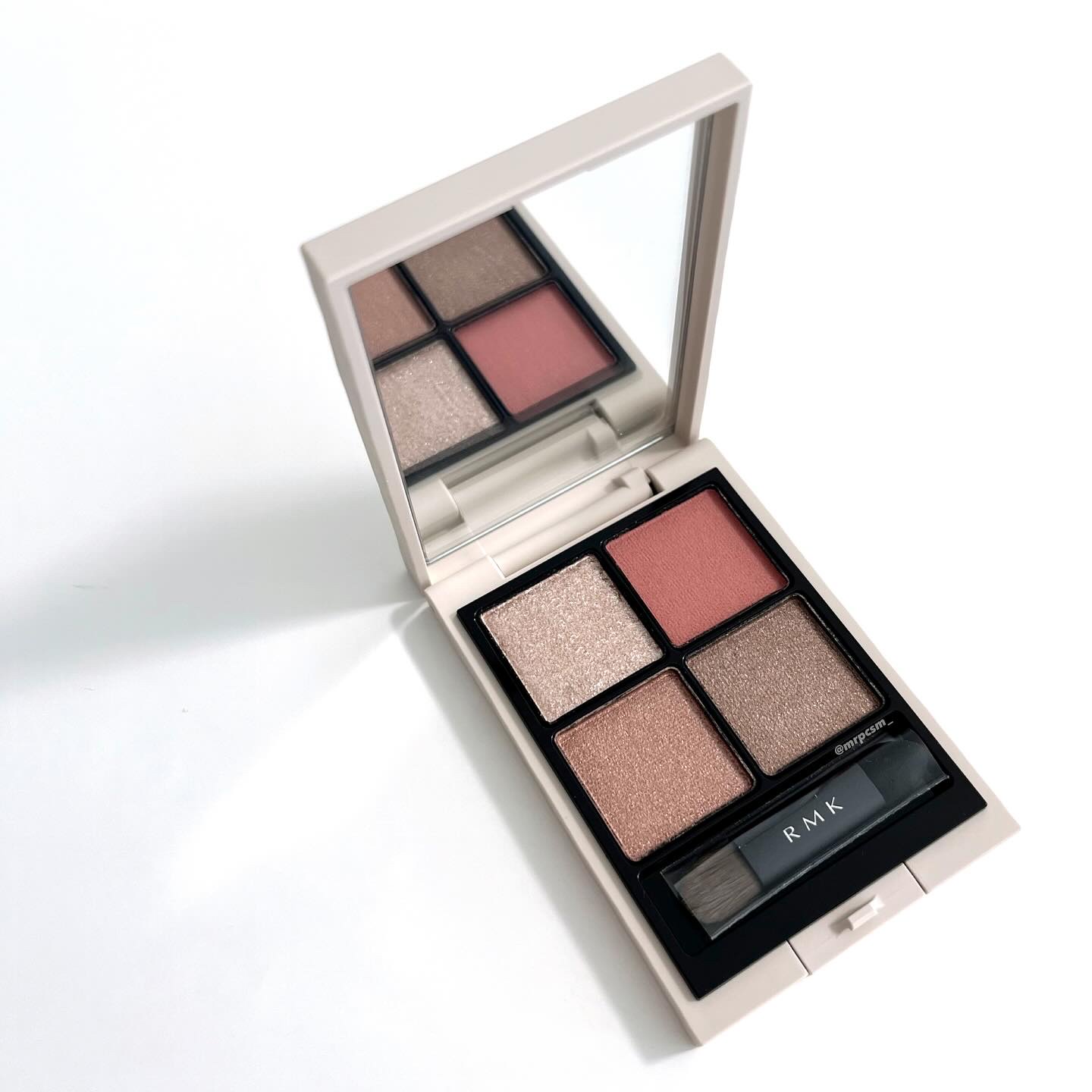 RMK シンクロマティック アイシャドウパレット/RMK/アイシャドウパレットを使ったクチコミ（1枚目）