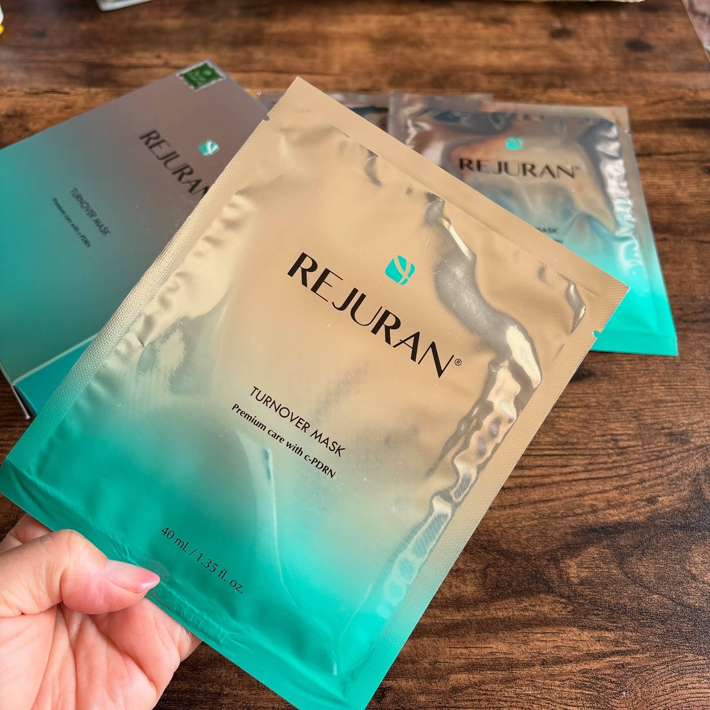 REJURAN ターンオーバーマスク(5枚入り)/REJURAN COSMETICS/シートマスク・パックを使ったクチコミ（3枚目）