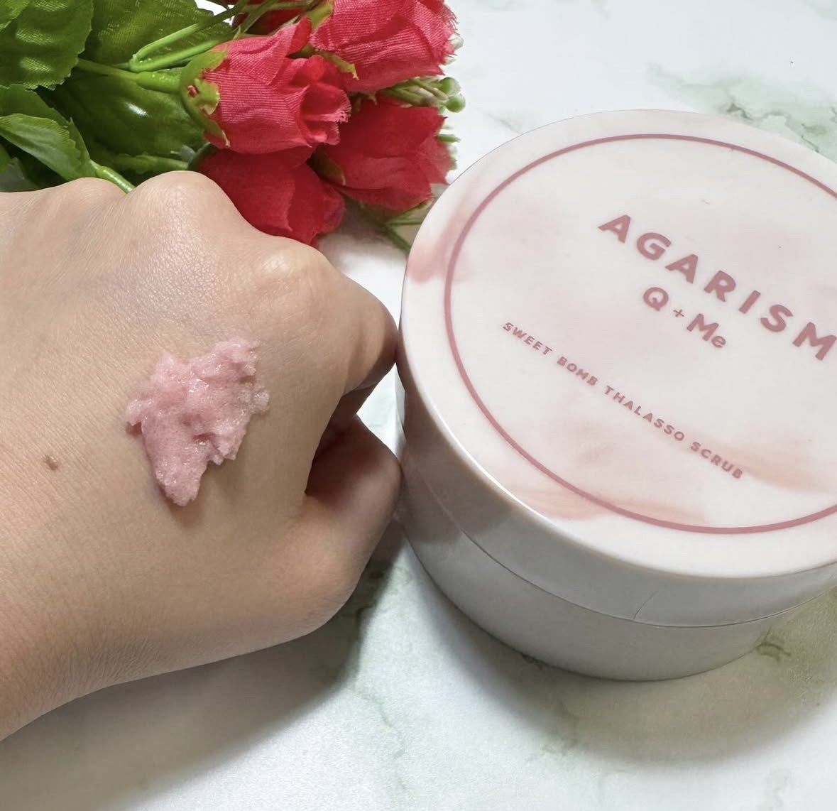 キューミースウィートボムタラソスクラブ　ピオニーブーケの香り/AGARISM/ボディスクラブを使ったクチコミ（3枚目）