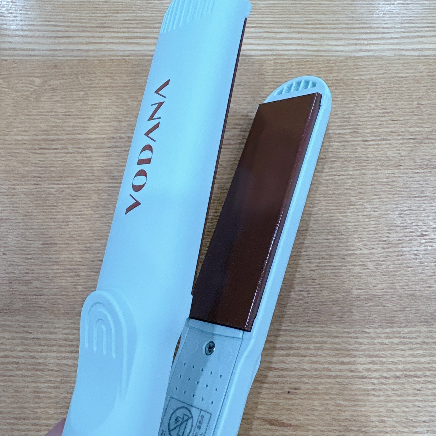 ソフトバーフラットアイロン 25mm/VODANA (ボダナ)/ストレートアイロンを使ったクチコミ(3枚目)