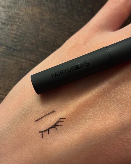 フェアリードロップス クアトロラッシュ(マスカラ フィルムタイプ)/FAIRYDROPS/マスカラを使ったクチコミ(7枚目)