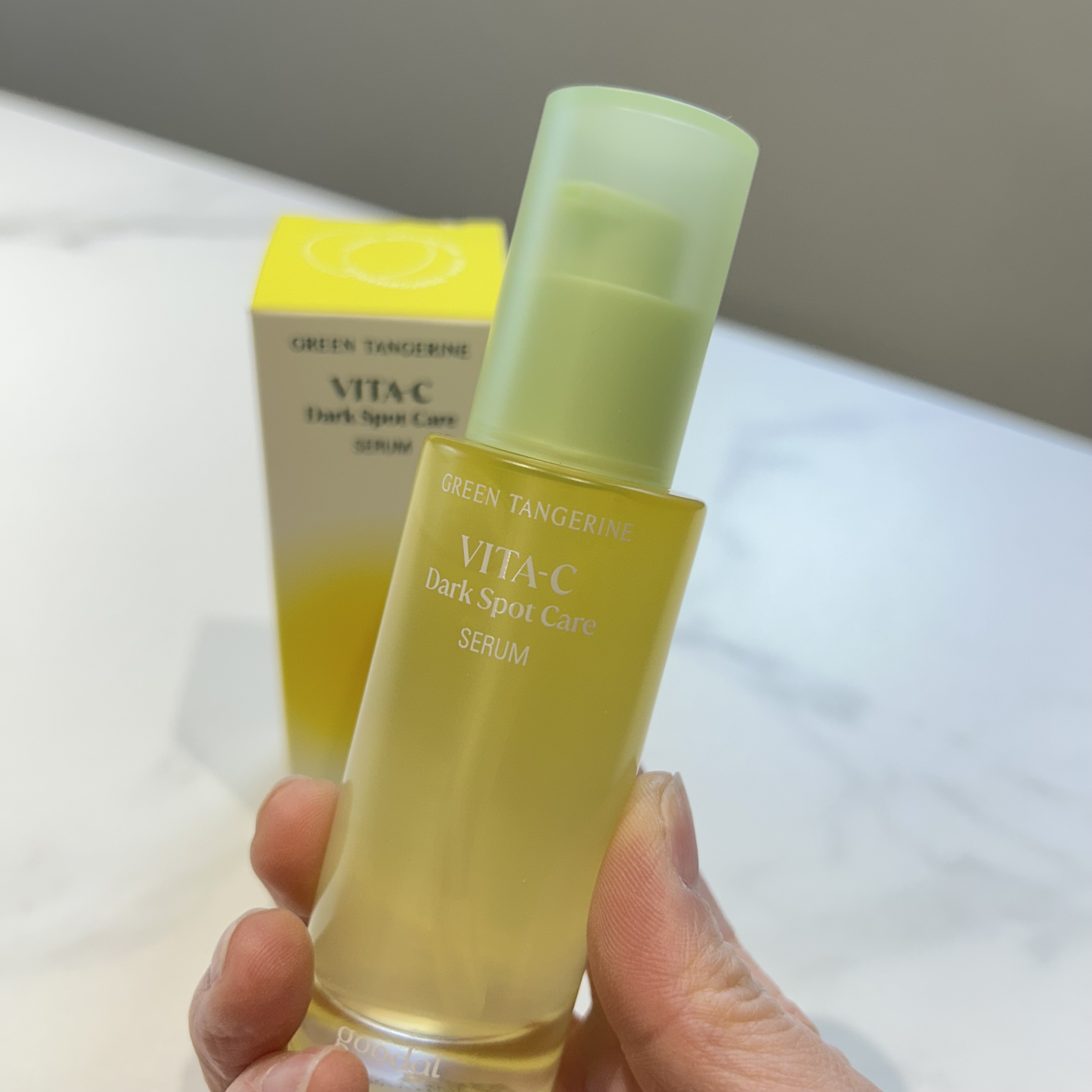 グリーンタンジェリン ビタC ダークスポットケアセラム/goodal/美容液を使ったクチコミ（2枚目）