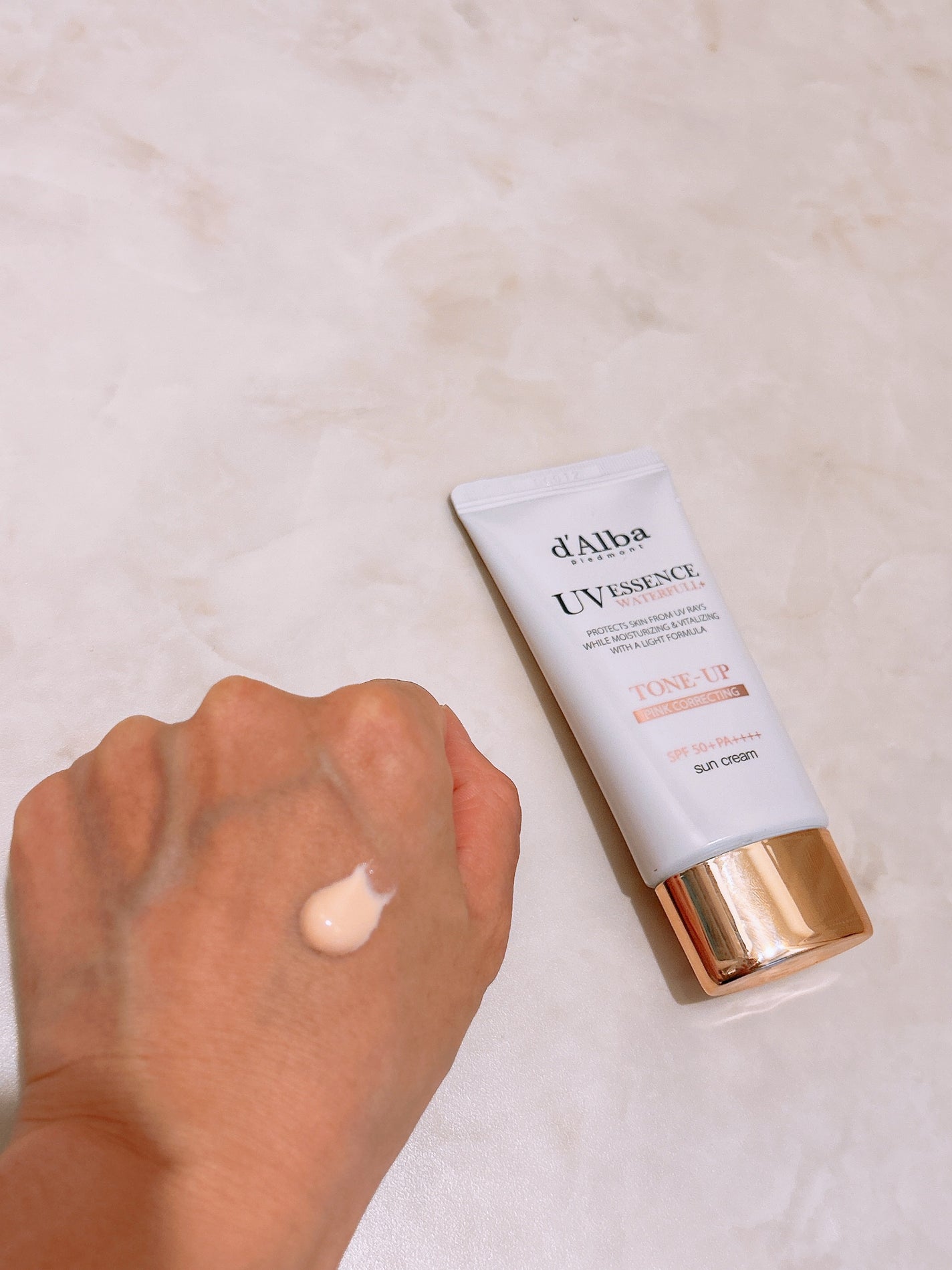 ウォータフルトーンアップサンクリーム/ダルバ/日焼け止めクリームを使ったクチコミ(2枚目)