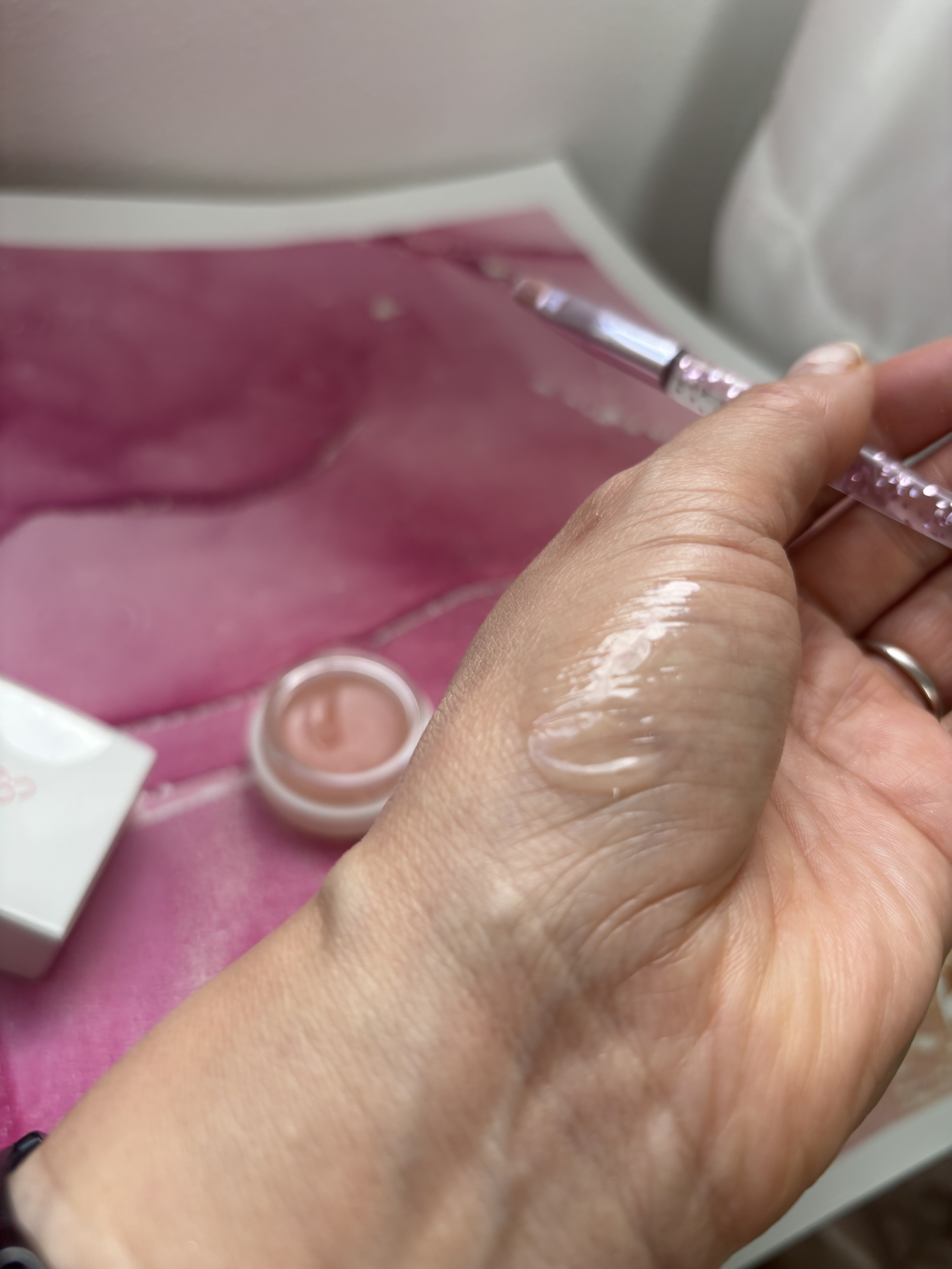 GLOWY TINT BALM/AOU/リップグロスを使ったクチコミ（3枚目）