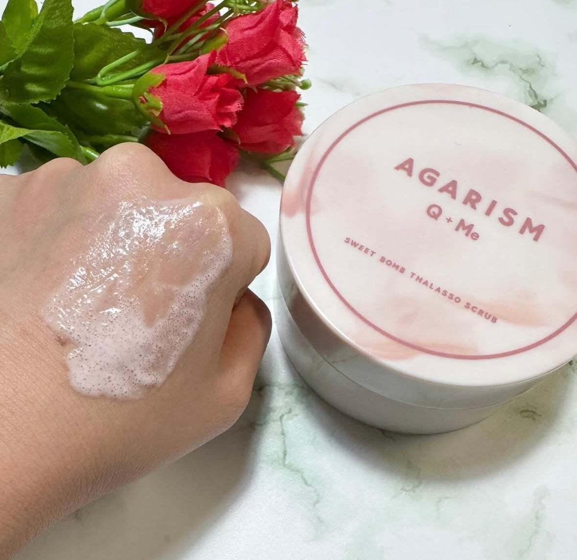 キューミースウィートボムタラソスクラブ ピオニーブーケの香り/AGARISM/ボディスクラブを使ったクチコミ(4枚目)