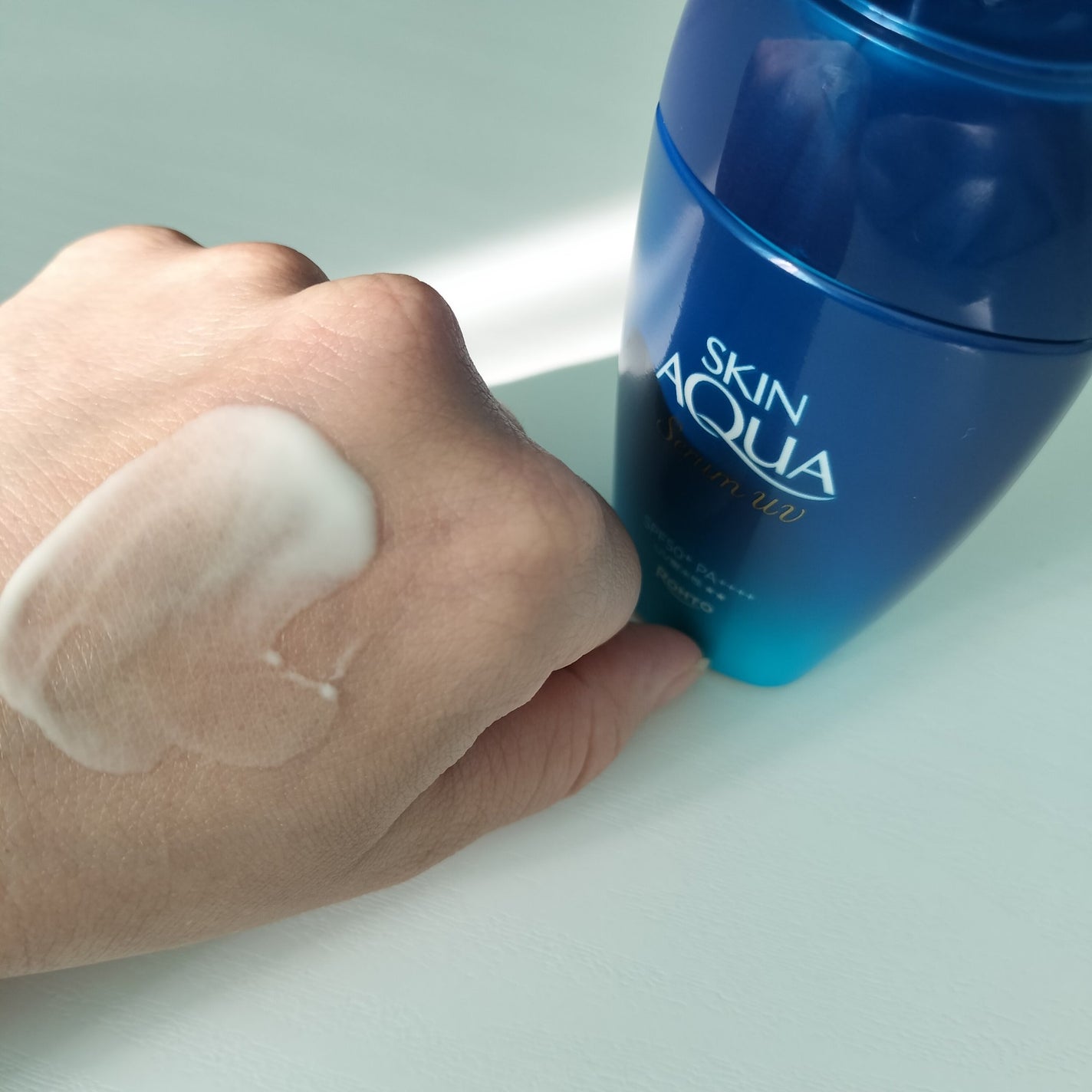 スキンアクア ヒアルロンセラムUV/スキンアクア/日焼け止めローションを使ったクチコミ(4枚目)