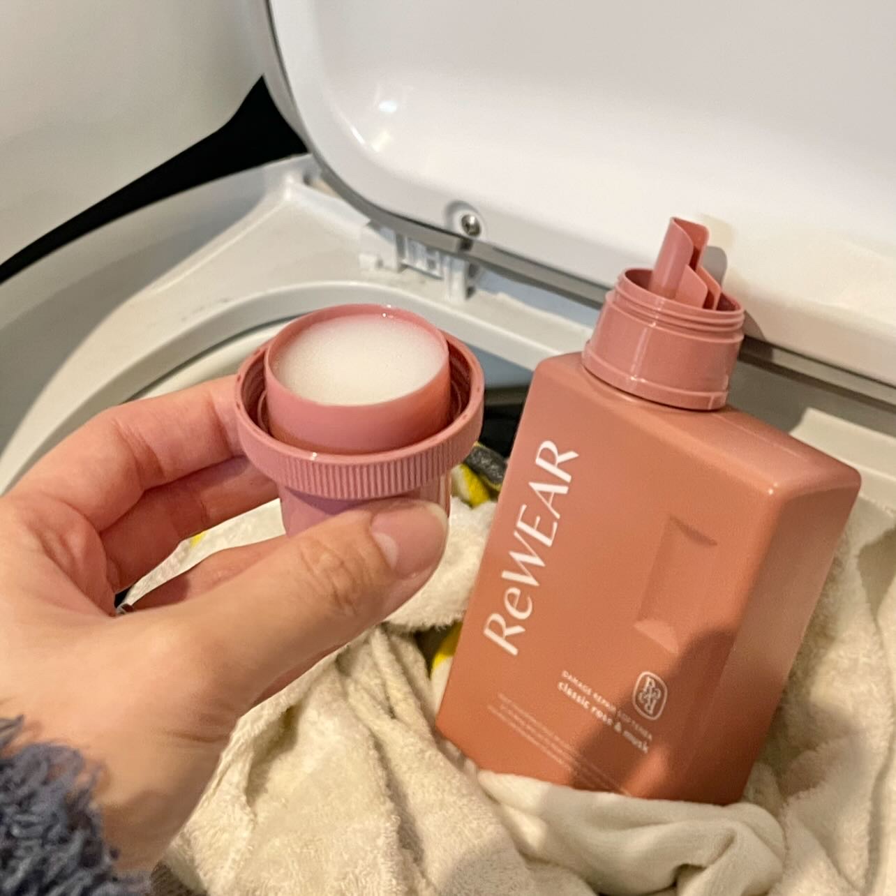 再生柔軟剤　クラシックローズ＆ムスク/ReWEAR/柔軟剤を使ったクチコミ（2枚目）