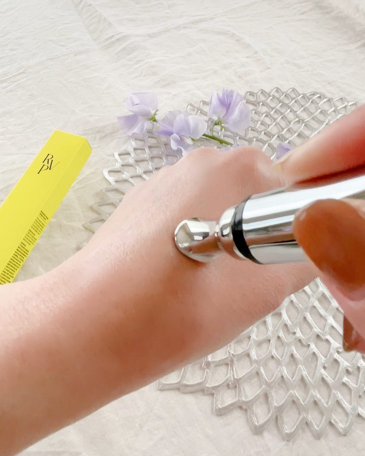 リマージカルシウム振動アイクリーム/REVENIP/フェイスクリームを使ったクチコミ（3枚目）