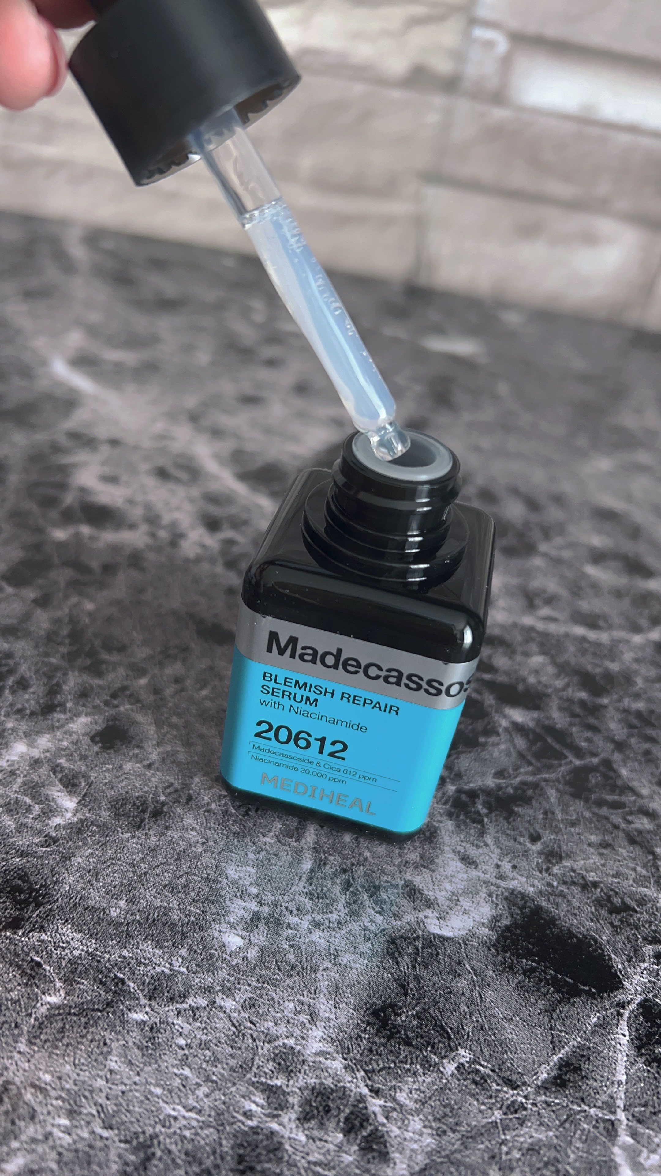 マデカソサイドブレミッシュリペアセラム/MEDIHEAL/美容液を使ったクチコミ（3枚目）