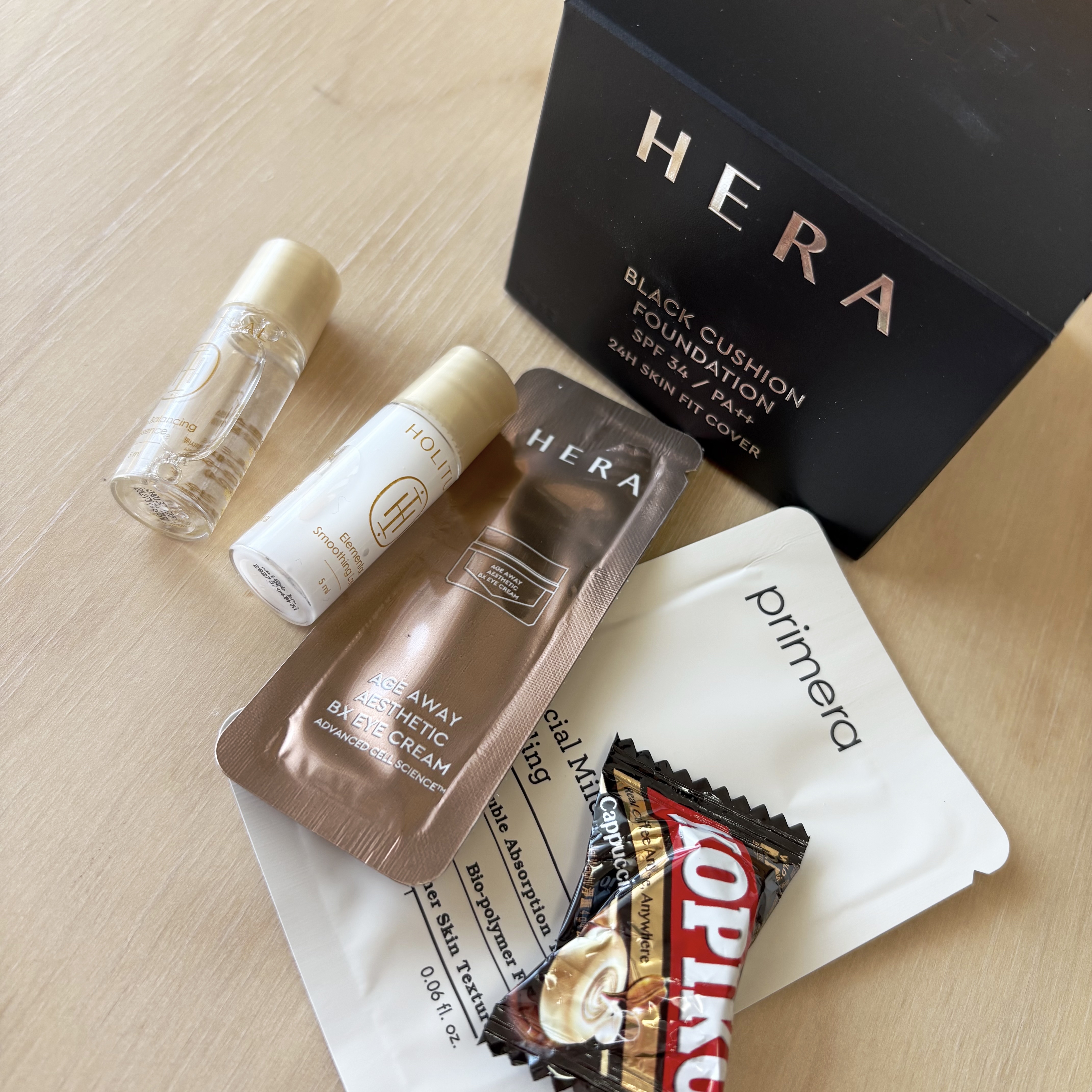 ブラック クッション 21C1 ローズバニラ/HERA/クッションファンデーションを使ったクチコミ（2枚目）