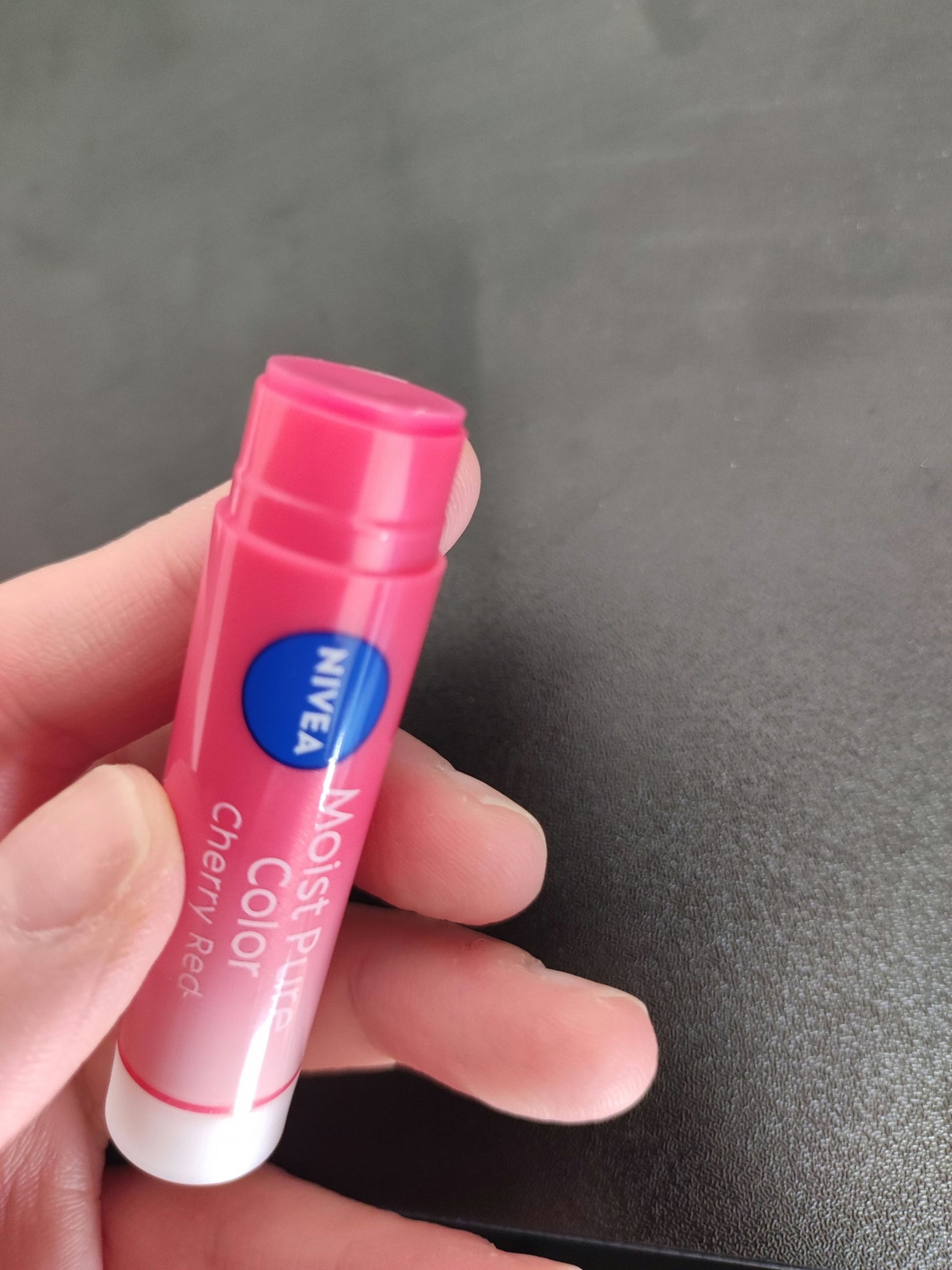 モイストピュアカラーリップ/ニベア/リップクリームを使ったクチコミ(3枚目)