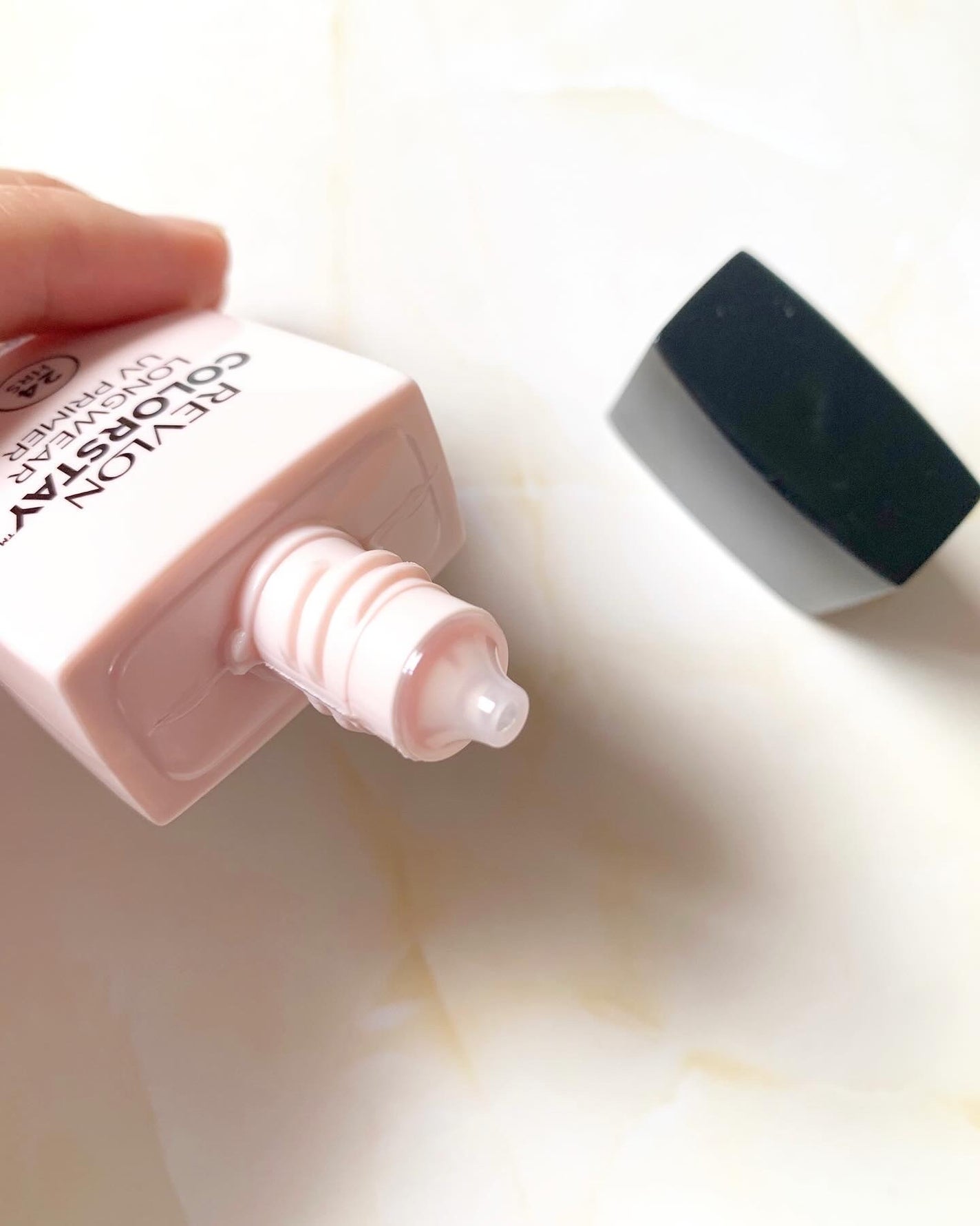 m!nt on LIPS 「\ 崩れなさも、使い心地も! /今回は、レブロンカラーステイロ..」(2枚目)