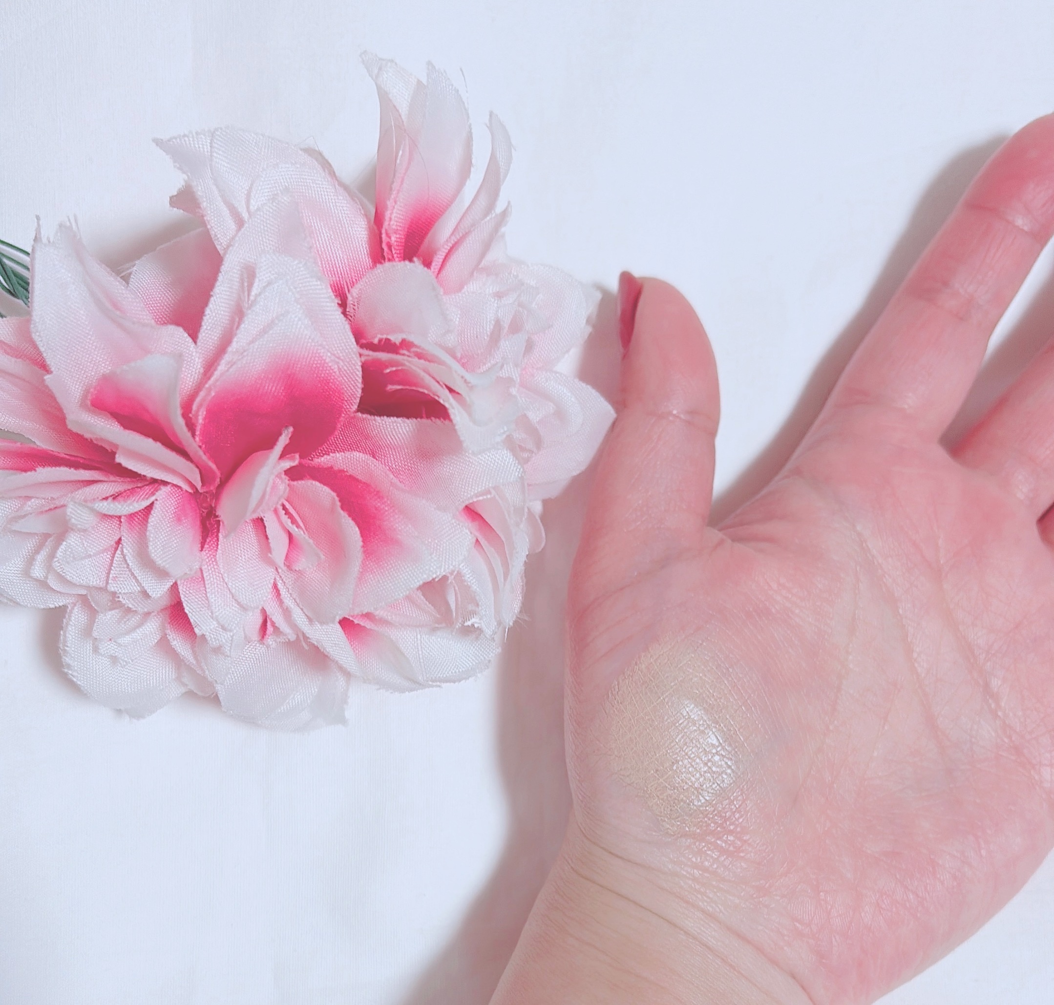 ヴェールヌーディ エッセンスパクトグロウ/AGE20’s/クリーム・エマルジョンファンデーションを使ったクチコミ（3枚目）