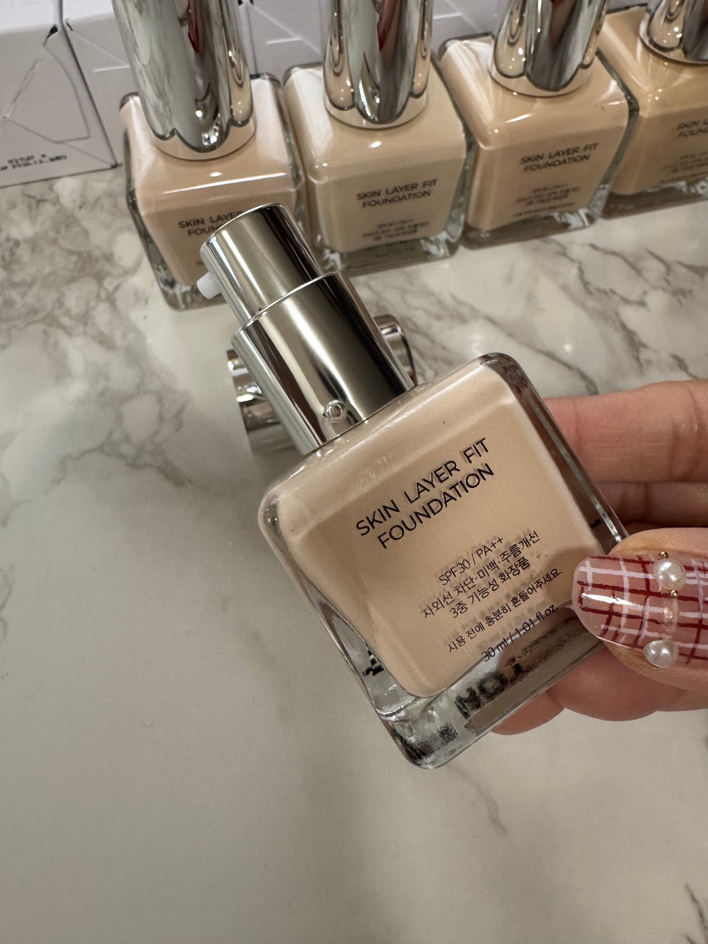 スキンレイヤーフィットファンデーション/ABOUT TONE/リキッドファンデーションを使ったクチコミ(5枚目)