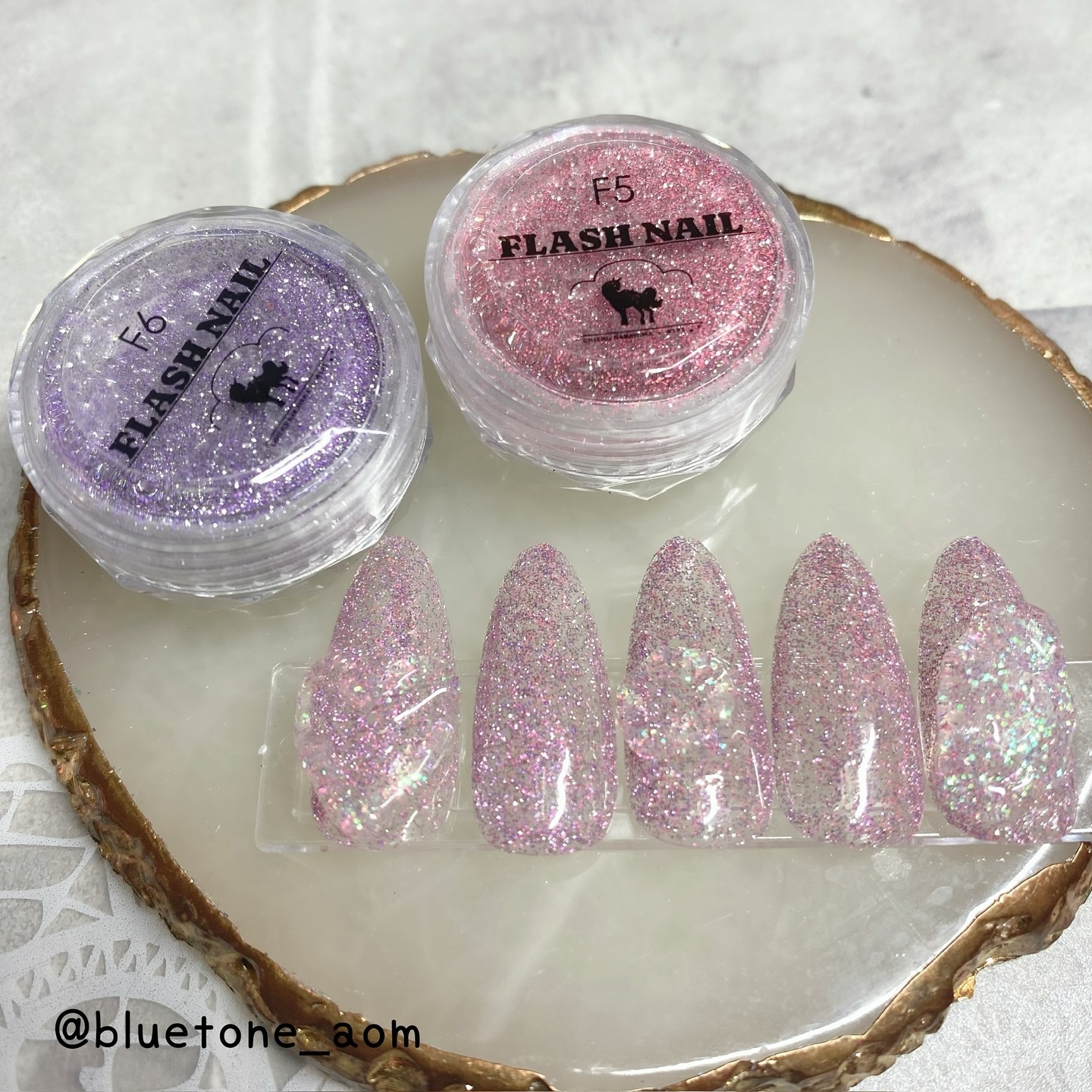 フラッシュパウダー/WSPT JAPAN/ネイル用品を使ったクチコミ（2枚目）